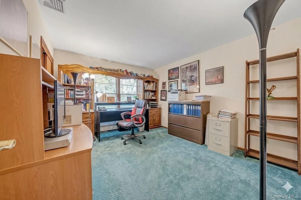 20 Old Route 25A, Smithtown, NY, 6 Bedrooms Bedrooms, 19 Rooms Rooms,3 BathroomsBathrooms,Residential,For Rent,Old Route 25A,0,1051896 20 Old Route 25A, Smithtown, NY, 6 Bedrooms Bedrooms, 19 Rooms Rooms,3 BathroomsBathrooms,Residential,For Rent,Old Route 25A,0,1051896