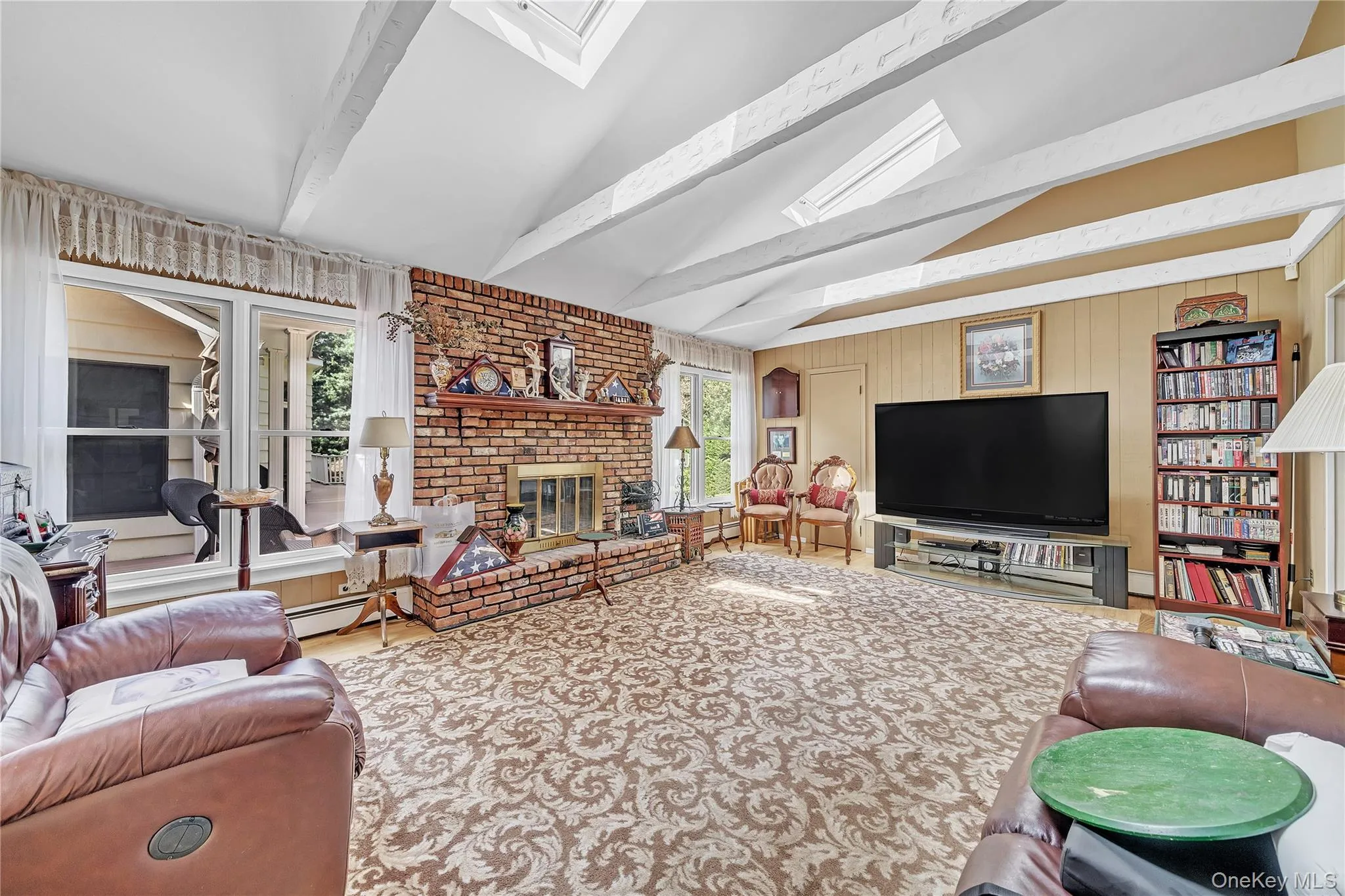 20 Old Route 25A, Smithtown, NY, 6 Bedrooms Bedrooms, 19 Rooms Rooms,3 BathroomsBathrooms,Residential,For Rent,Old Route 25A,0,1051896 20 Old Route 25A, Smithtown, NY, 6 Bedrooms Bedrooms, 19 Rooms Rooms,3 BathroomsBathrooms,Residential,For Rent,Old Route 25A,0,1051896