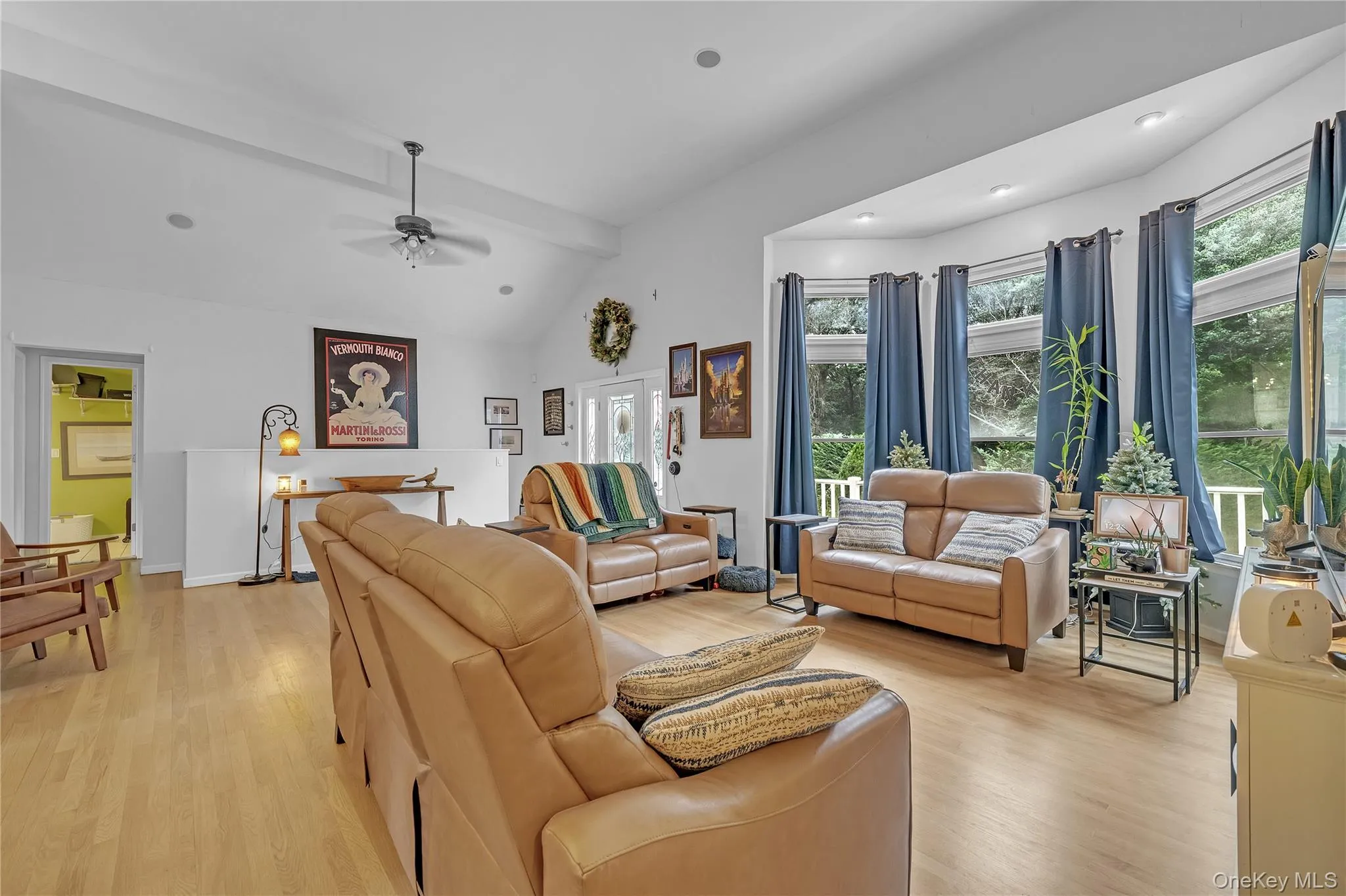 20 Old Route 25A, Smithtown, NY, 6 Bedrooms Bedrooms, 19 Rooms Rooms,3 BathroomsBathrooms,Residential,For Rent,Old Route 25A,0,1051896 20 Old Route 25A, Smithtown, NY, 6 Bedrooms Bedrooms, 19 Rooms Rooms,3 BathroomsBathrooms,Residential,For Rent,Old Route 25A,0,1051896