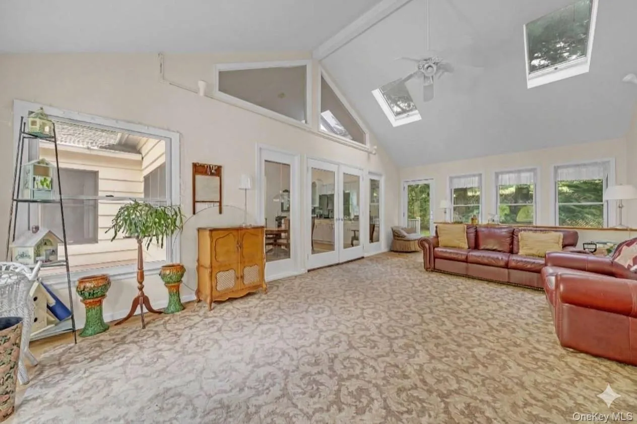 20 Old Route 25A, Smithtown, NY, 6 Bedrooms Bedrooms, 19 Rooms Rooms,3 BathroomsBathrooms,Residential,For Rent,Old Route 25A,0,1051896 20 Old Route 25A, Smithtown, NY, 6 Bedrooms Bedrooms, 19 Rooms Rooms,3 BathroomsBathrooms,Residential,For Rent,Old Route 25A,0,1051896