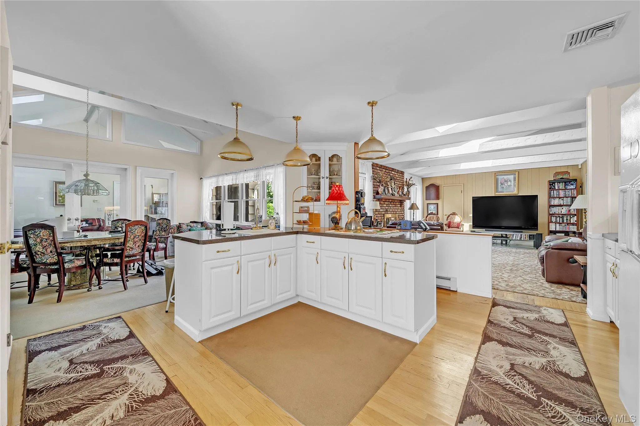 20 Old Route 25A, Smithtown, NY, 6 Bedrooms Bedrooms, 19 Rooms Rooms,3 BathroomsBathrooms,Residential,For Rent,Old Route 25A,0,1051896 20 Old Route 25A, Smithtown, NY, 6 Bedrooms Bedrooms, 19 Rooms Rooms,3 BathroomsBathrooms,Residential,For Rent,Old Route 25A,0,1051896