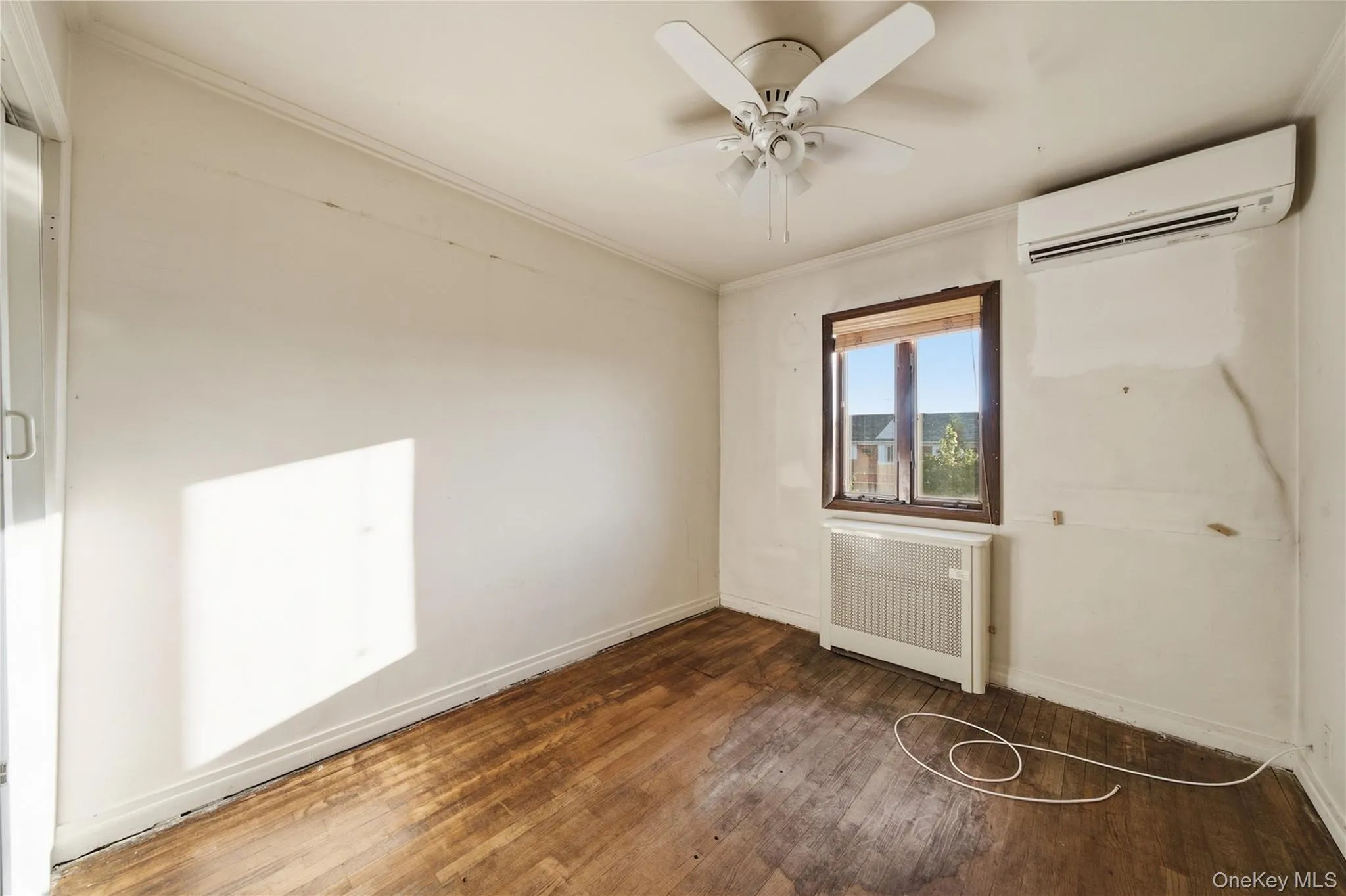 61-17 81st Street, New York, NY, 3 Bedrooms Bedrooms, 7 Rooms Rooms,2 BathroomsBathrooms,Residential,For Rent,81st,0,1051899 61-17 81st Street, New York, NY, 3 Bedrooms Bedrooms, 7 Rooms Rooms,2 BathroomsBathrooms,Residential,For Rent,81st,0,1051899