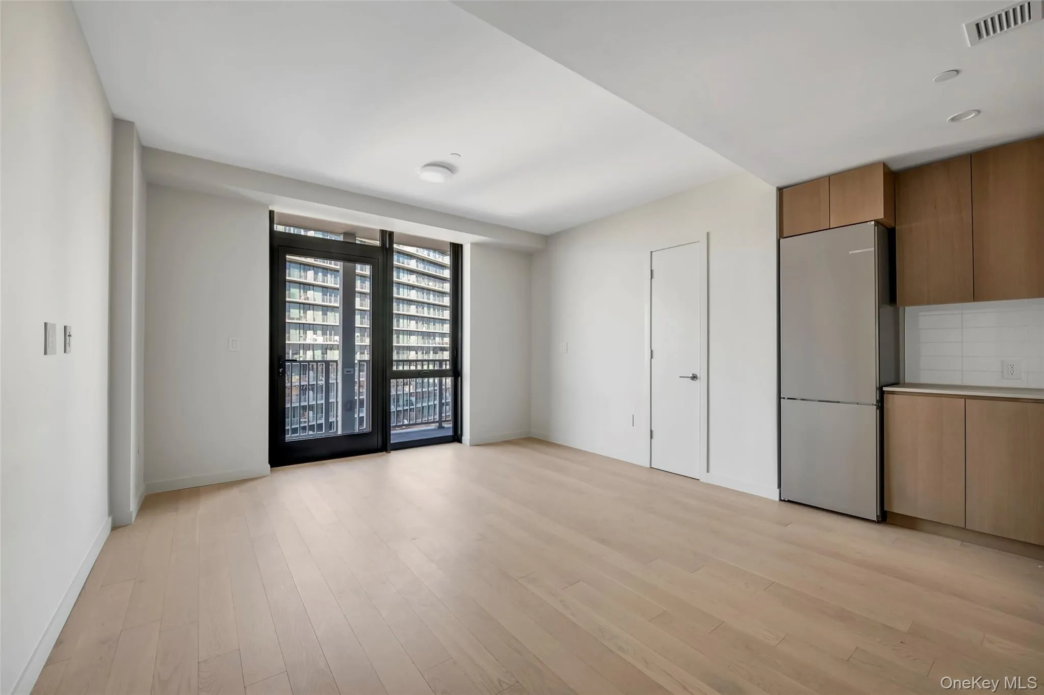 131-02B 40th Road, New York, NY, 2 Bedrooms Bedrooms, 5 Rooms Rooms,2 BathroomsBathrooms,Residential Lease,For Rent,40th,0,1051902 131-02B 40th Road, New York, NY, 2 Bedrooms Bedrooms, 5 Rooms Rooms,2 BathroomsBathrooms,Residential Lease,For Rent,40th,0,1051902