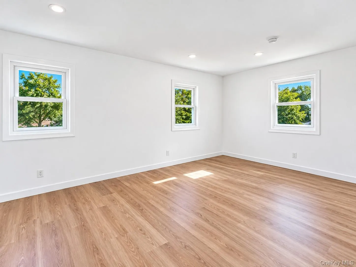 444 Avondale Drive, Brookhaven, NY, 3 Bedrooms Bedrooms, 5 Rooms Rooms,1 BathroomBathrooms,Residential,For Rent,Avondale,0,1051903 444 Avondale Drive, Brookhaven, NY, 3 Bedrooms Bedrooms, 5 Rooms Rooms,1 BathroomBathrooms,Residential,For Rent,Avondale,0,1051903