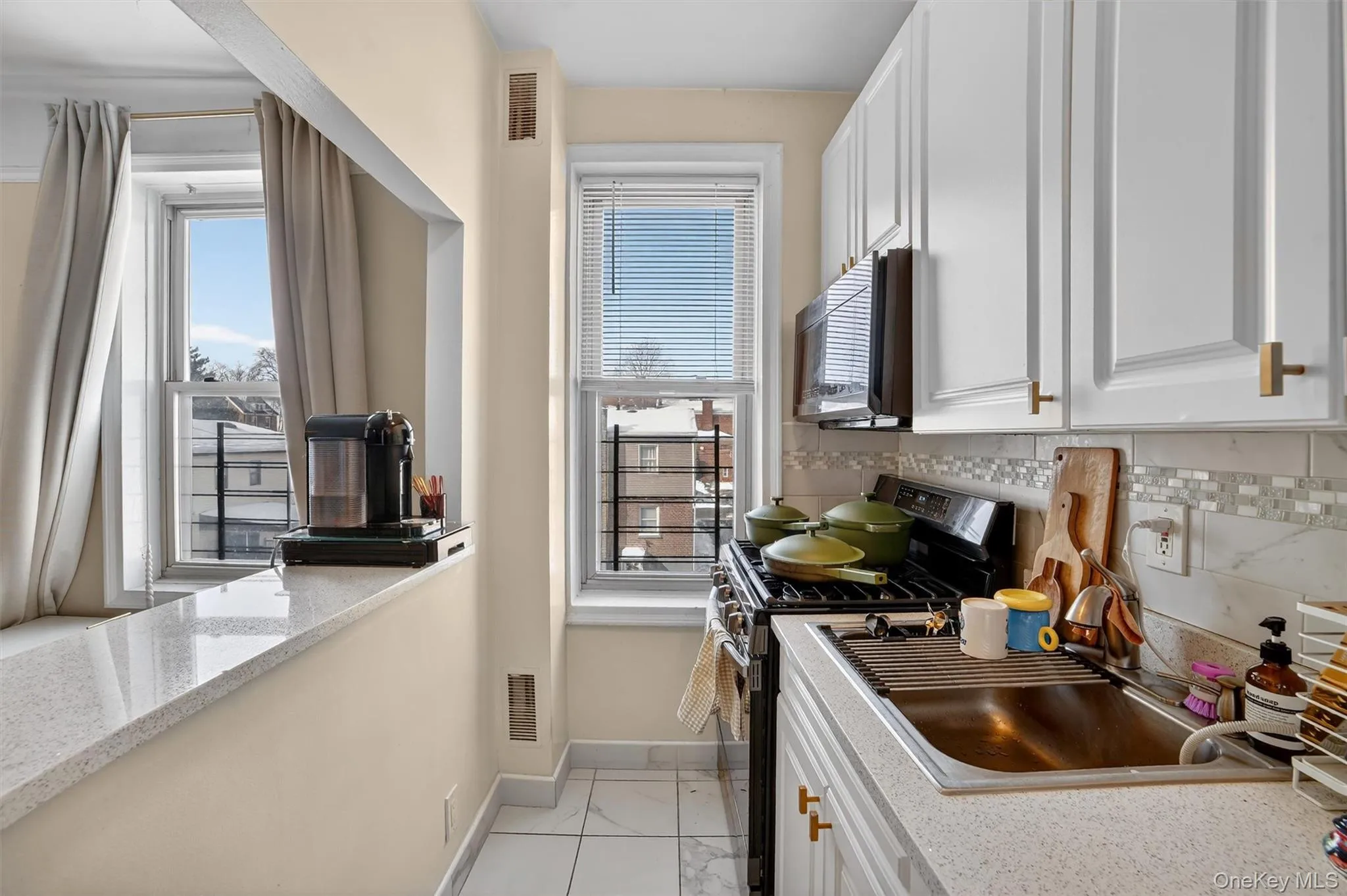 219 Bronx River Road, Yonkers, NY, 1 Bedroom Bedrooms, 3 Rooms Rooms,1 BathroomBathrooms,Residential,For Rent,Bronx River Road,0,1051908 219 Bronx River Road, Yonkers, NY, 1 Bedroom Bedrooms, 3 Rooms Rooms,1 BathroomBathrooms,Residential,For Rent,Bronx River Road,0,1051908