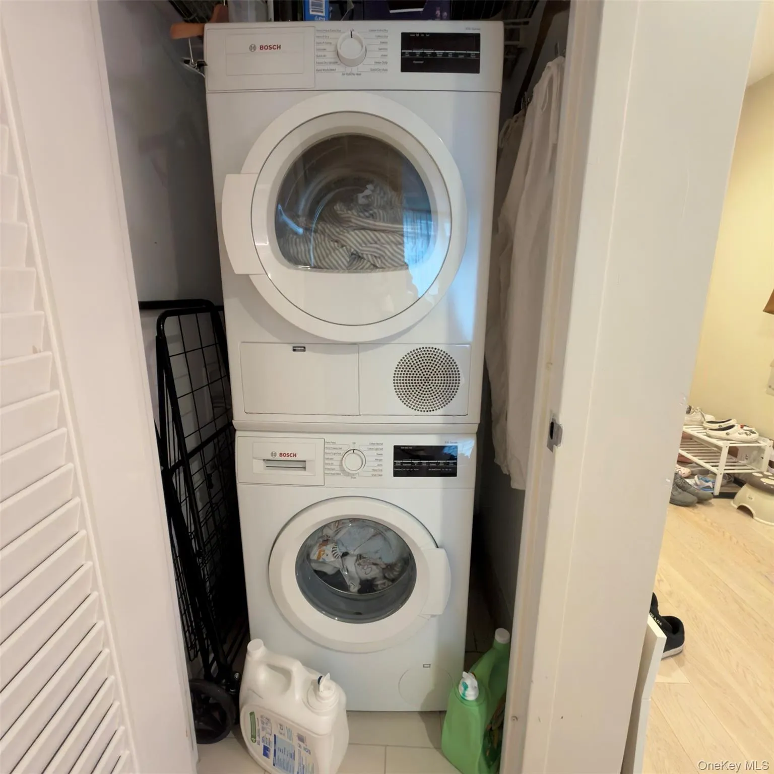 131-01 40th Road, New York, NY, 2 Bedrooms Bedrooms, 5 Rooms Rooms,2 BathroomsBathrooms,Residential,For Rent,40th,0,1051921 131-01 40th Road, New York, NY, 2 Bedrooms Bedrooms, 5 Rooms Rooms,2 BathroomsBathrooms,Residential,For Rent,40th,0,1051921