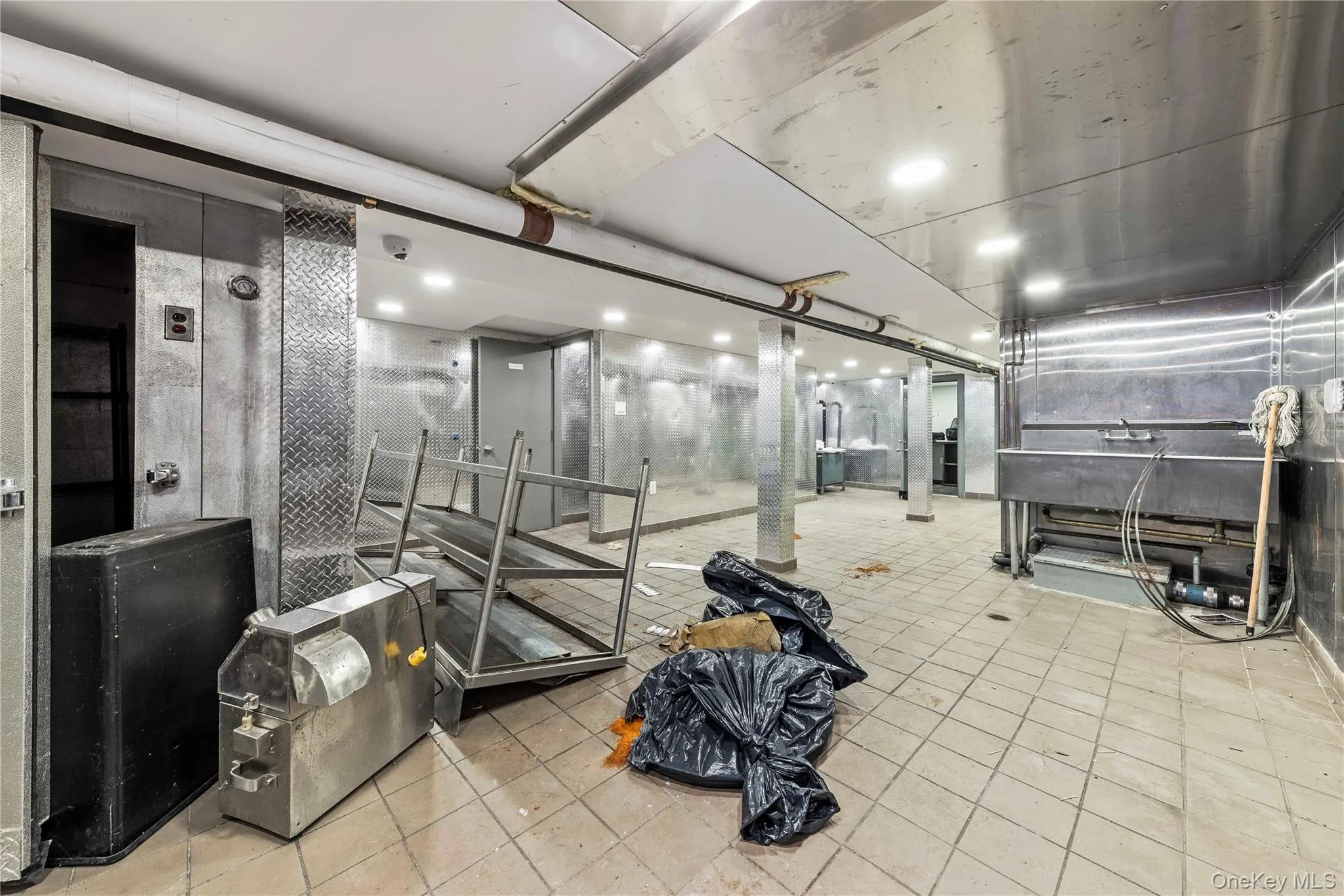 342 Ridgewood Avenue, New York, NY, ,Commercial Lease,For Rent,Ridgewood,0,1051924 342 Ridgewood Avenue, New York, NY, ,Commercial Lease,For Rent,Ridgewood,0,1051924
