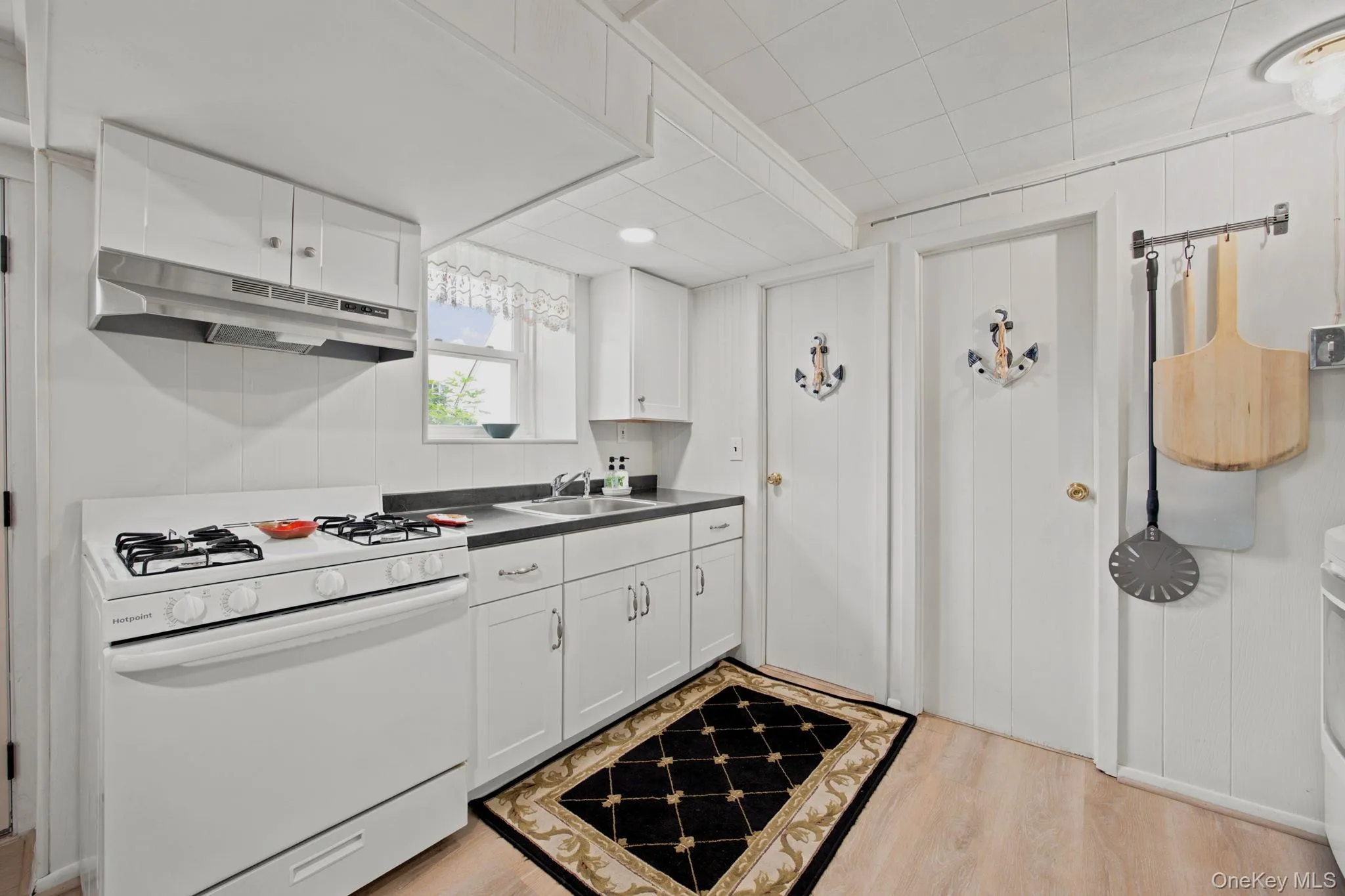 293 85th Avenue, North Hempstead, NY, 3 Bedrooms Bedrooms, 5 Rooms Rooms,2 BathroomsBathrooms,Residential,For Rent,85th,0,1051926 293 85th Avenue, North Hempstead, NY, 3 Bedrooms Bedrooms, 5 Rooms Rooms,2 BathroomsBathrooms,Residential,For Rent,85th,0,1051926