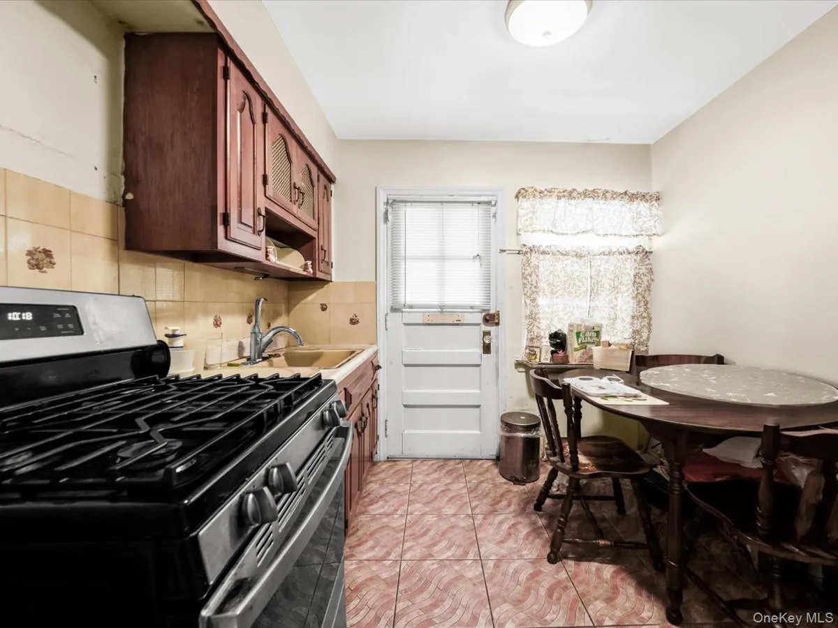 13320 234th Street, New York, NY, 4 Bedrooms Bedrooms, 7 Rooms Rooms,3 BathroomsBathrooms,Residential,For Rent,234th,0,1051930 13320 234th Street, New York, NY, 4 Bedrooms Bedrooms, 7 Rooms Rooms,3 BathroomsBathrooms,Residential,For Rent,234th,0,1051930