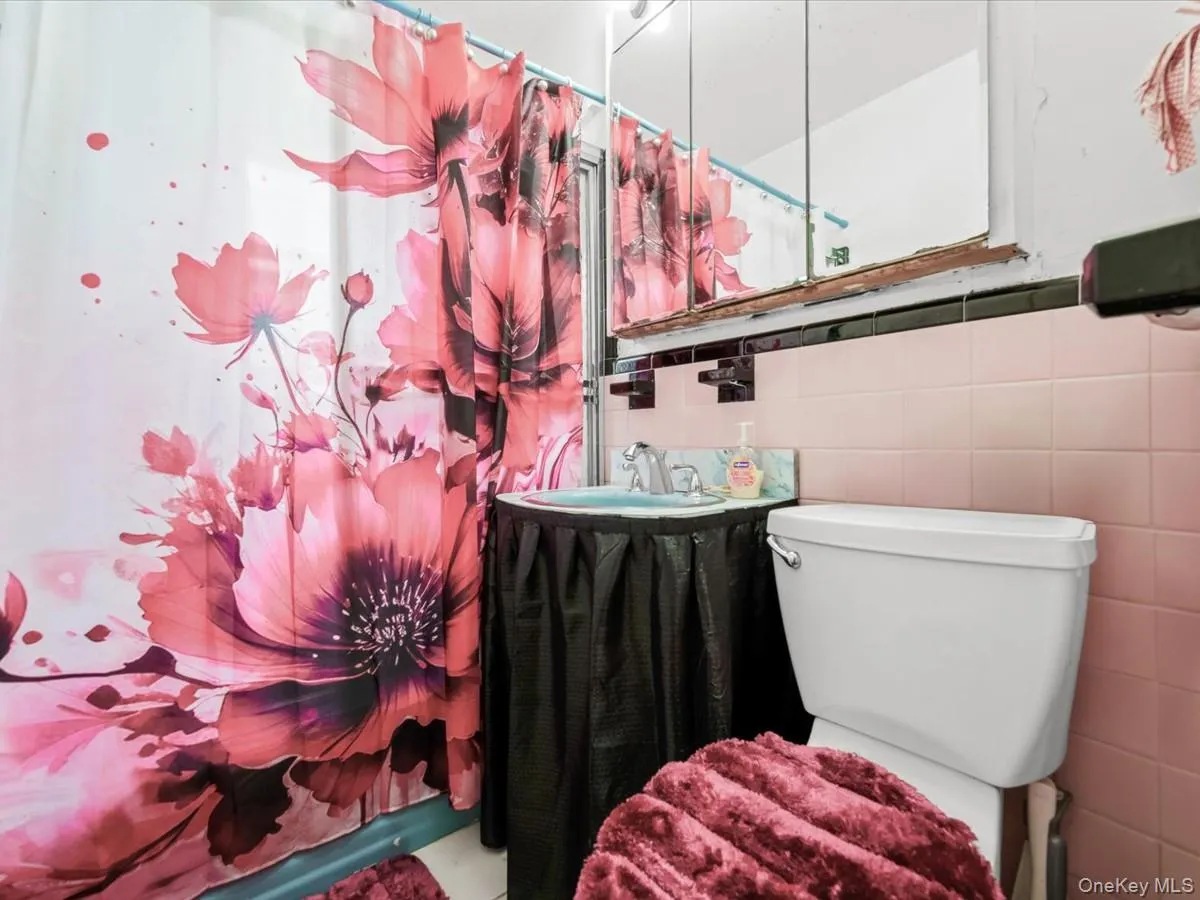 13320 234th Street, New York, NY, 4 Bedrooms Bedrooms, 7 Rooms Rooms,3 BathroomsBathrooms,Residential,For Rent,234th,0,1051930 13320 234th Street, New York, NY, 4 Bedrooms Bedrooms, 7 Rooms Rooms,3 BathroomsBathrooms,Residential,For Rent,234th,0,1051930