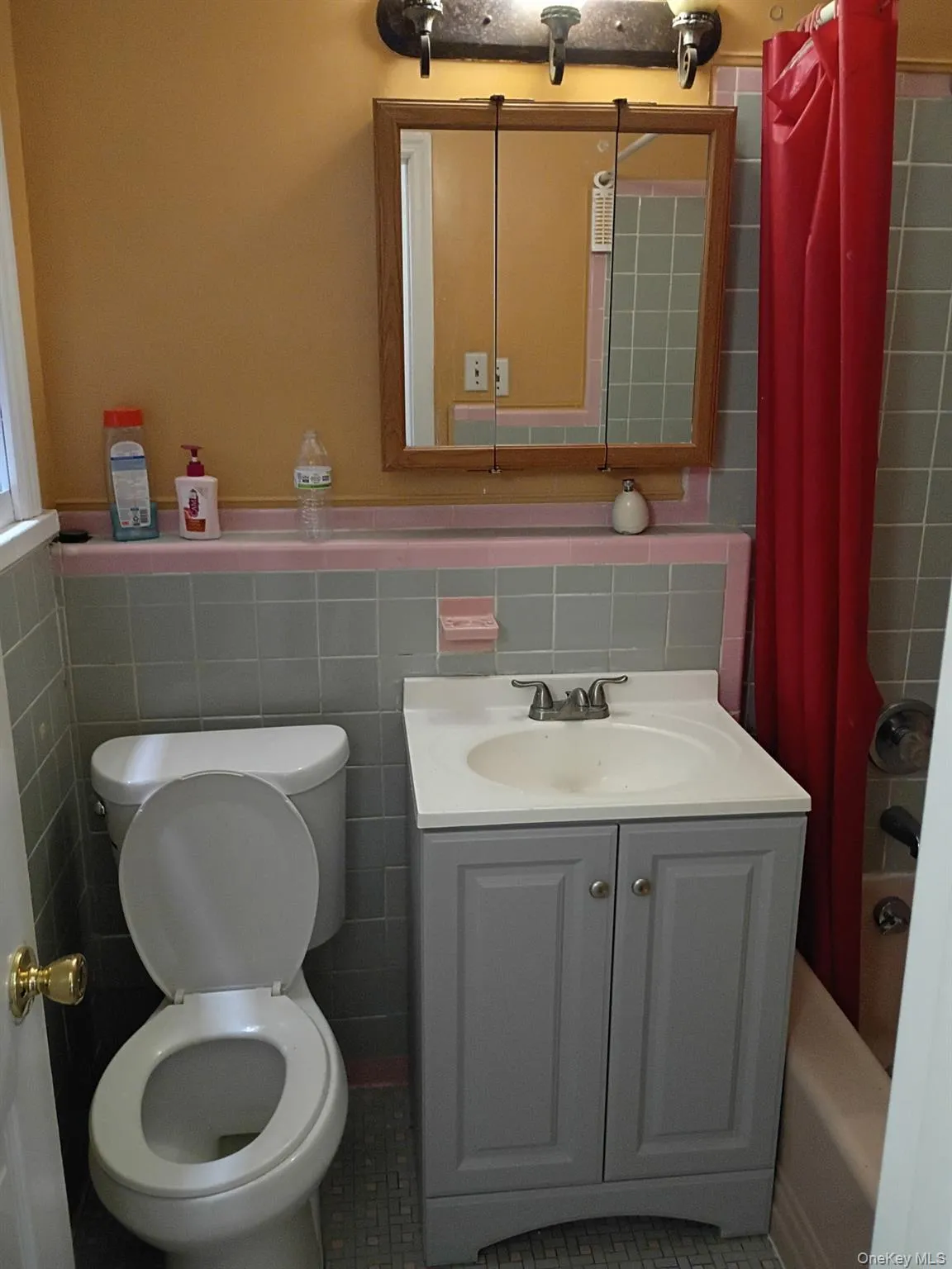 9515 93rd Street, New York, NY, 4 Bedroom Bedrooms, 5 Room Rooms,1 BathroomBathrooms,Residential Lease,For Rent,93rd,0,1051939 9515 93rd Street, New York, NY, 4 Bedroom Bedrooms, 5 Room Rooms,1 BathroomBathrooms,Residential Lease,For Rent,93rd,0,1051939