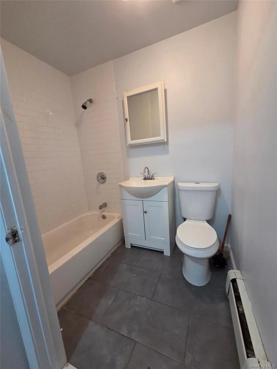 128 Pugsley Avenue, New York, NY, 3 Bedrooms Bedrooms, 7 Rooms Rooms,2 BathroomsBathrooms,Residential Lease,For Rent,Pugsley,0,1051945 128 Pugsley Avenue, New York, NY, 3 Bedrooms Bedrooms, 7 Rooms Rooms,2 BathroomsBathrooms,Residential Lease,For Rent,Pugsley,0,1051945