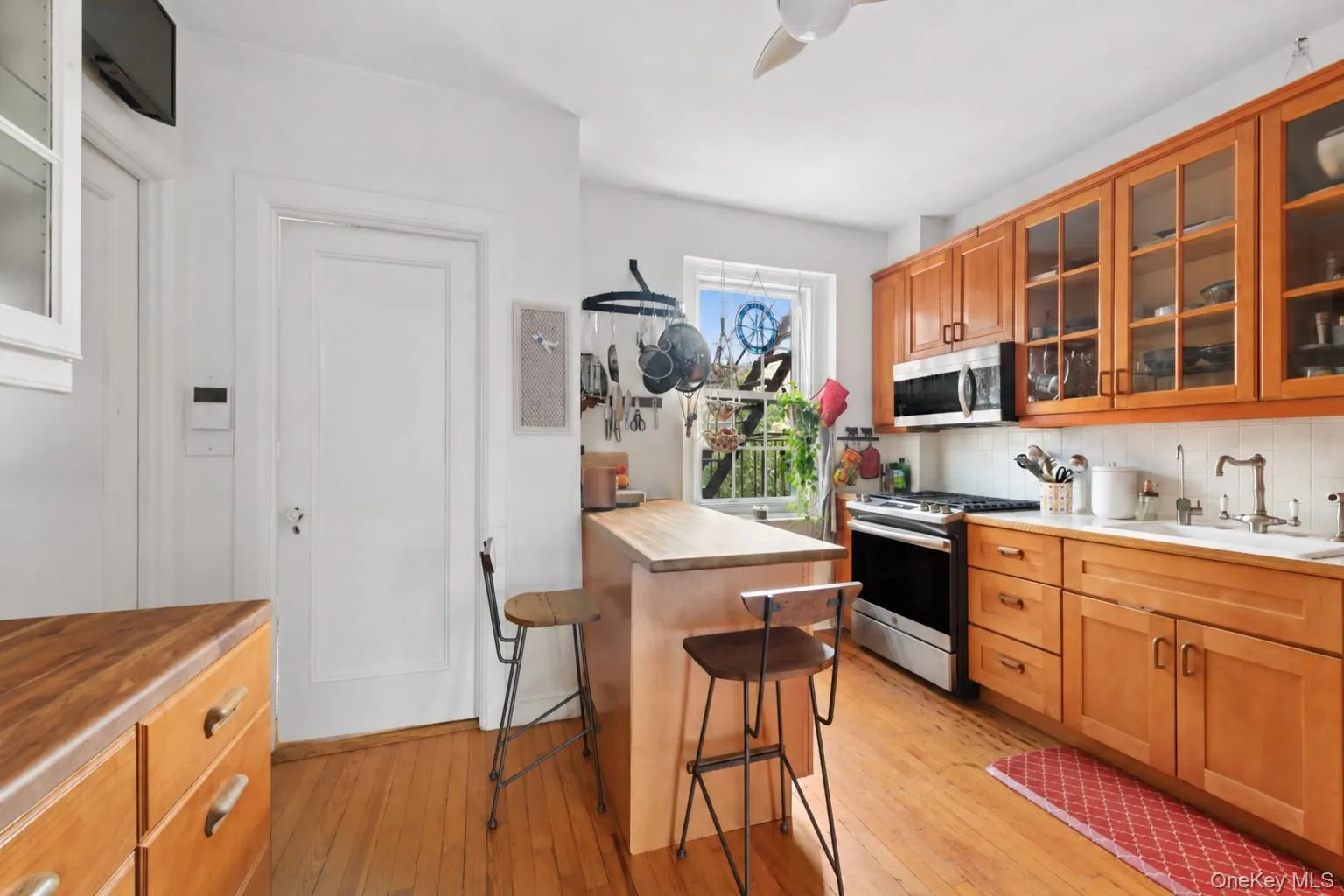 525 238th Street, New York, NY, 3 Bedrooms Bedrooms, 6 Rooms Rooms,2 BathroomsBathrooms,Residential,For Rent,238th,0,1051947 525 238th Street, New York, NY, 3 Bedrooms Bedrooms, 6 Rooms Rooms,2 BathroomsBathrooms,Residential,For Rent,238th,0,1051947