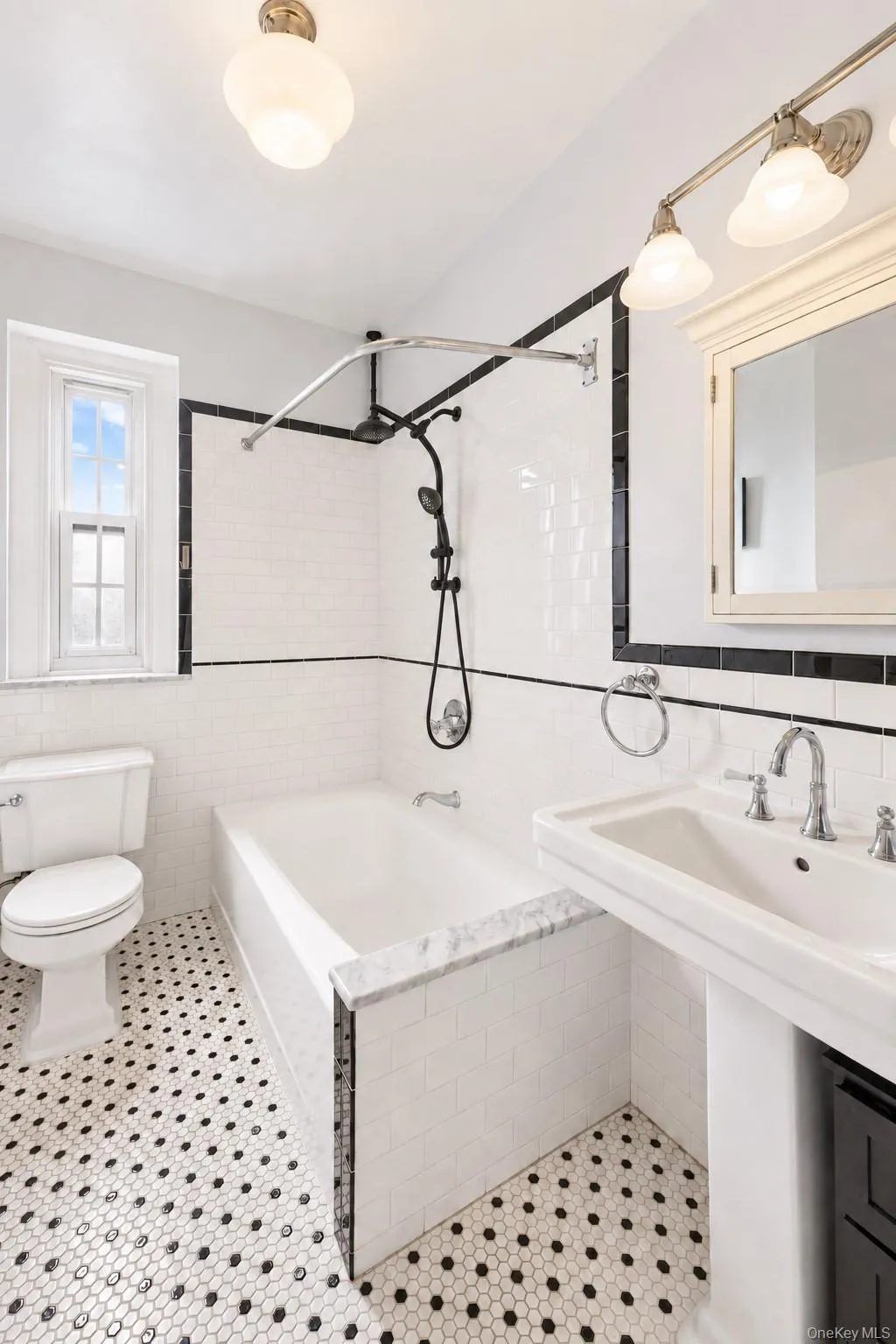 525 238th Street, New York, NY, 3 Bedrooms Bedrooms, 6 Rooms Rooms,2 BathroomsBathrooms,Residential,For Rent,238th,0,1051947 525 238th Street, New York, NY, 3 Bedrooms Bedrooms, 6 Rooms Rooms,2 BathroomsBathrooms,Residential,For Rent,238th,0,1051947
