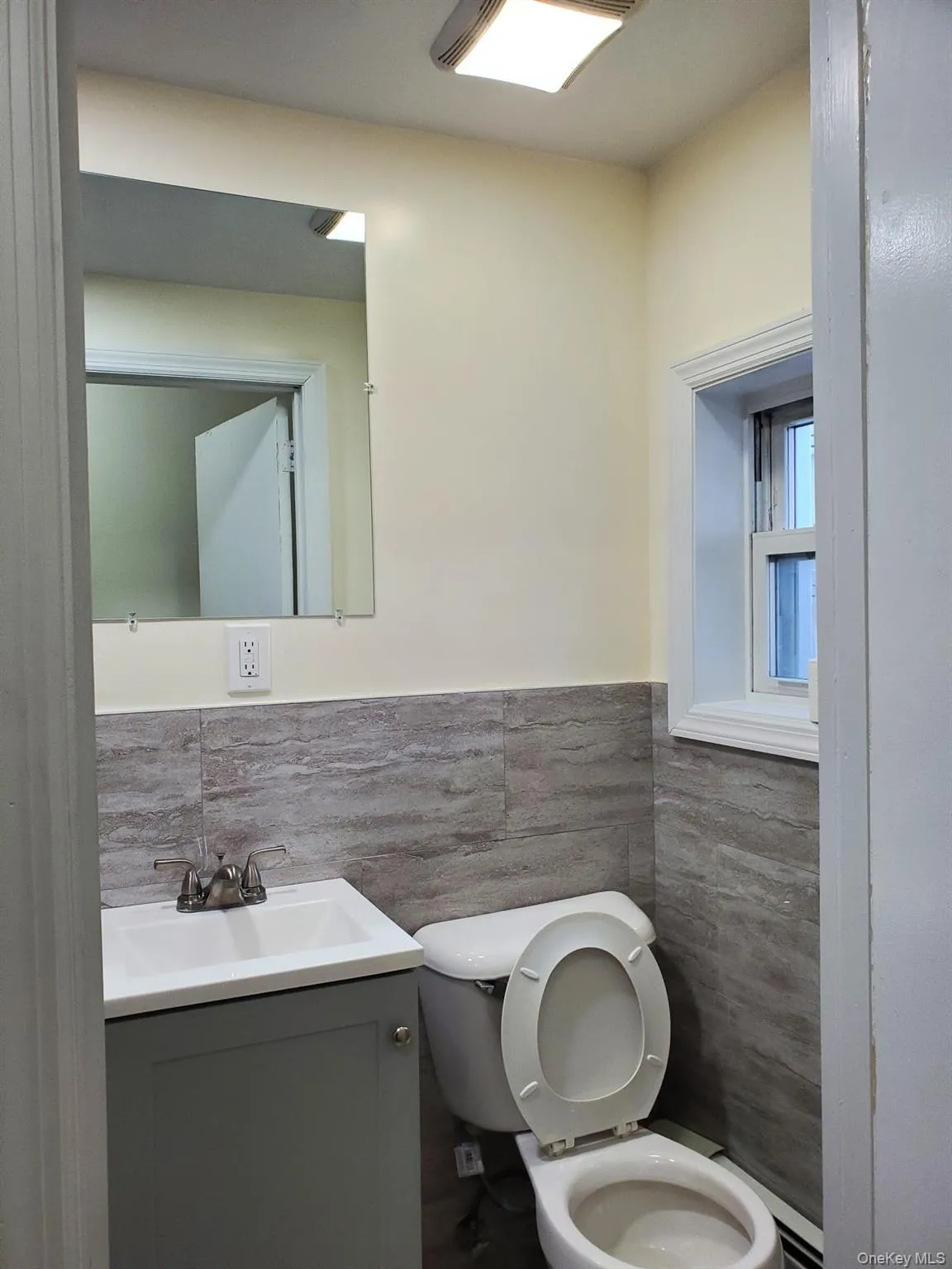 4369 Furman Avenue, New York, NY, 1 Bedroom Bedrooms, 3 Room Rooms,1 BathroomBathrooms,Residential Lease,For Rent,Furman,0,1051949 4369 Furman Avenue, New York, NY, 1 Bedroom Bedrooms, 3 Room Rooms,1 BathroomBathrooms,Residential Lease,For Rent,Furman,0,1051949