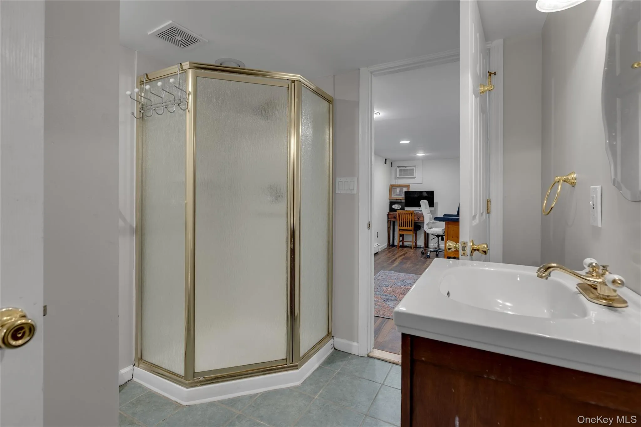 14 Whistler Hill Lane, Huntington, NY, 4 Bedrooms Bedrooms, 10 Rooms Rooms,4 BathroomsBathrooms,Residential,For Rent,Whistler Hill,0,1051951 14 Whistler Hill Lane, Huntington, NY, 4 Bedrooms Bedrooms, 10 Rooms Rooms,4 BathroomsBathrooms,Residential,For Rent,Whistler Hill,0,1051951