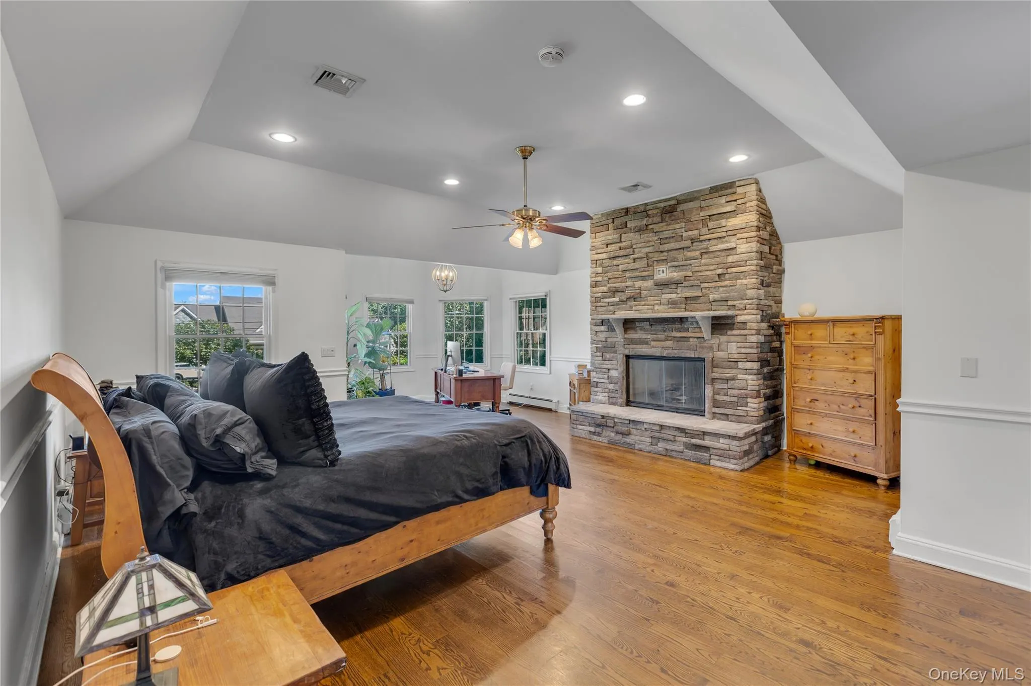14 Whistler Hill Lane, Huntington, NY, 4 Bedrooms Bedrooms, 10 Rooms Rooms,4 BathroomsBathrooms,Residential,For Rent,Whistler Hill,0,1051951 14 Whistler Hill Lane, Huntington, NY, 4 Bedrooms Bedrooms, 10 Rooms Rooms,4 BathroomsBathrooms,Residential,For Rent,Whistler Hill,0,1051951