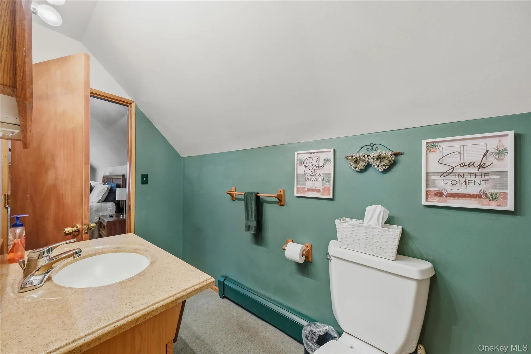 2nd floor full bathroom has entrances from the hallway and Primary bedroom. 2nd floor full bathroom has entrances from the hallway and Primary bedroom.