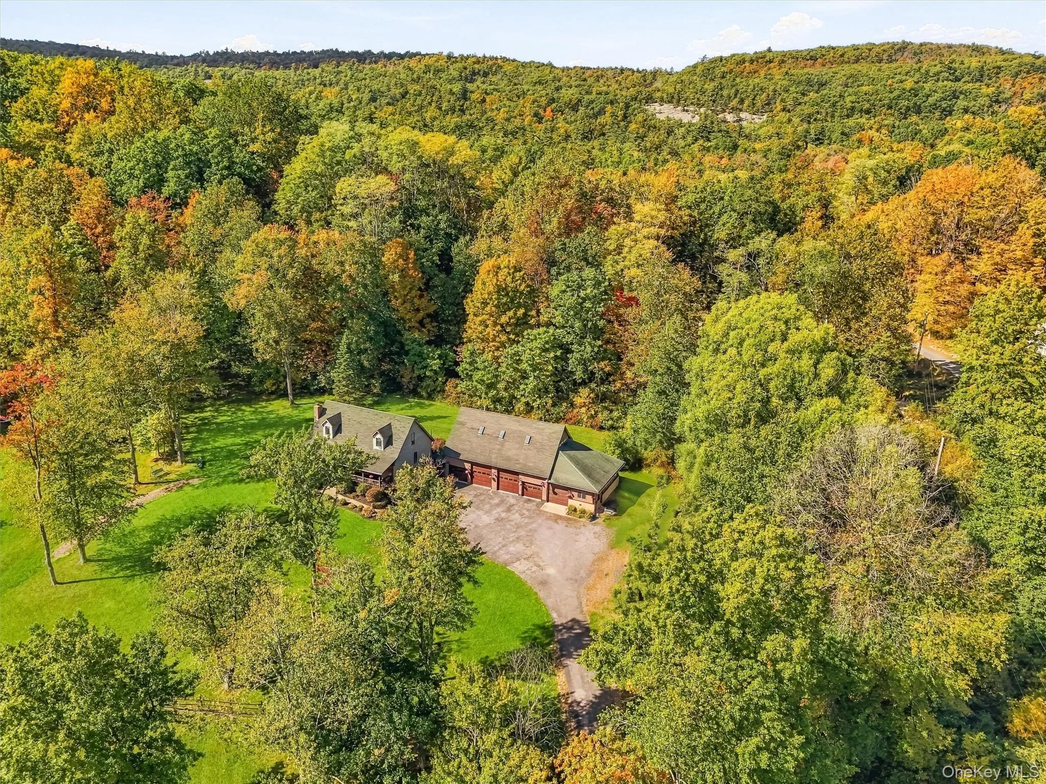 A stunning property in any season! A stunning property in any season!