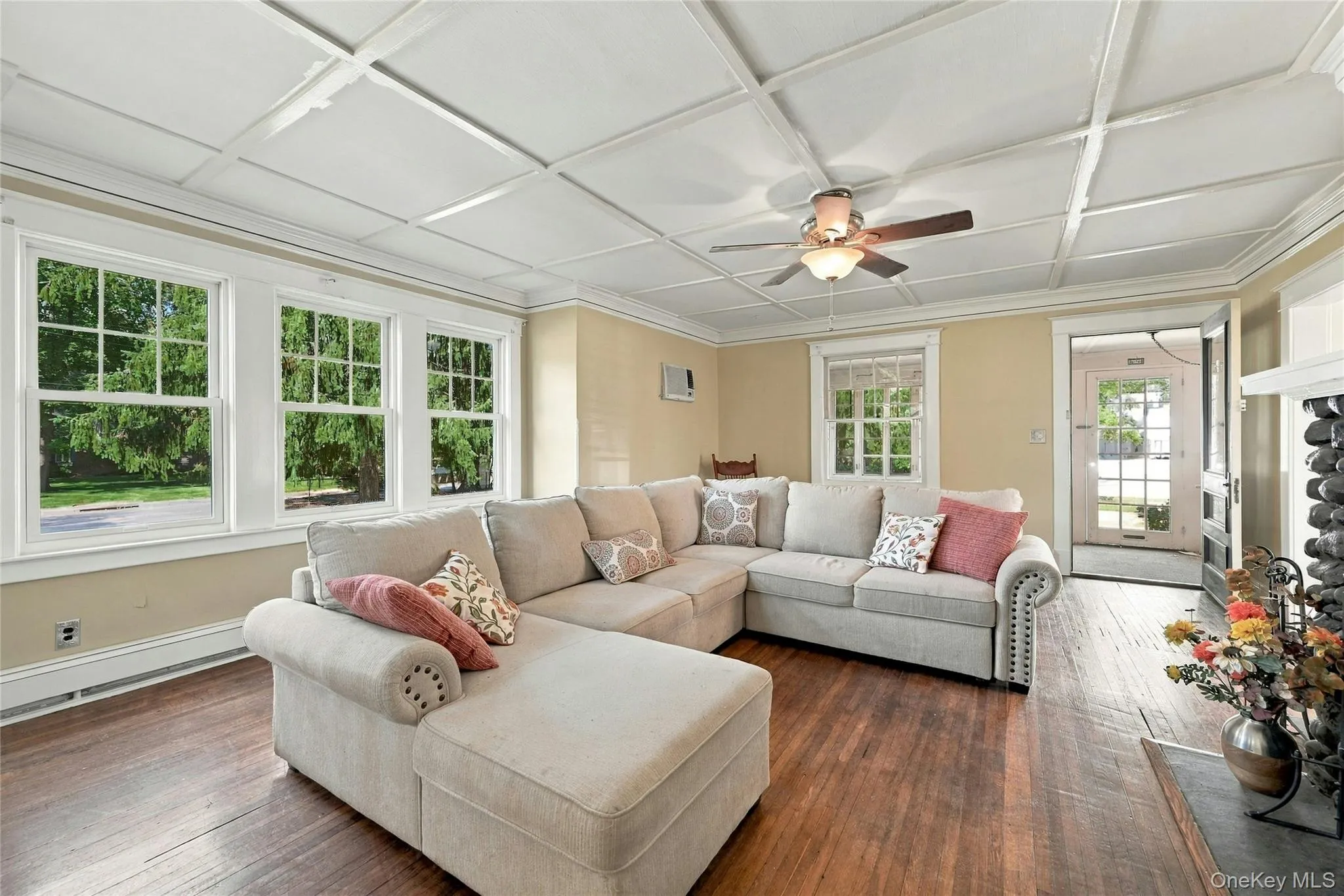 200 Scudder Avenue, Huntington, NY, 4 Bedrooms Bedrooms, 8 Rooms Rooms,2 BathroomsBathrooms,Residential,For Rent,Scudder,0,1051955 200 Scudder Avenue, Huntington, NY, 4 Bedrooms Bedrooms, 8 Rooms Rooms,2 BathroomsBathrooms,Residential,For Rent,Scudder,0,1051955