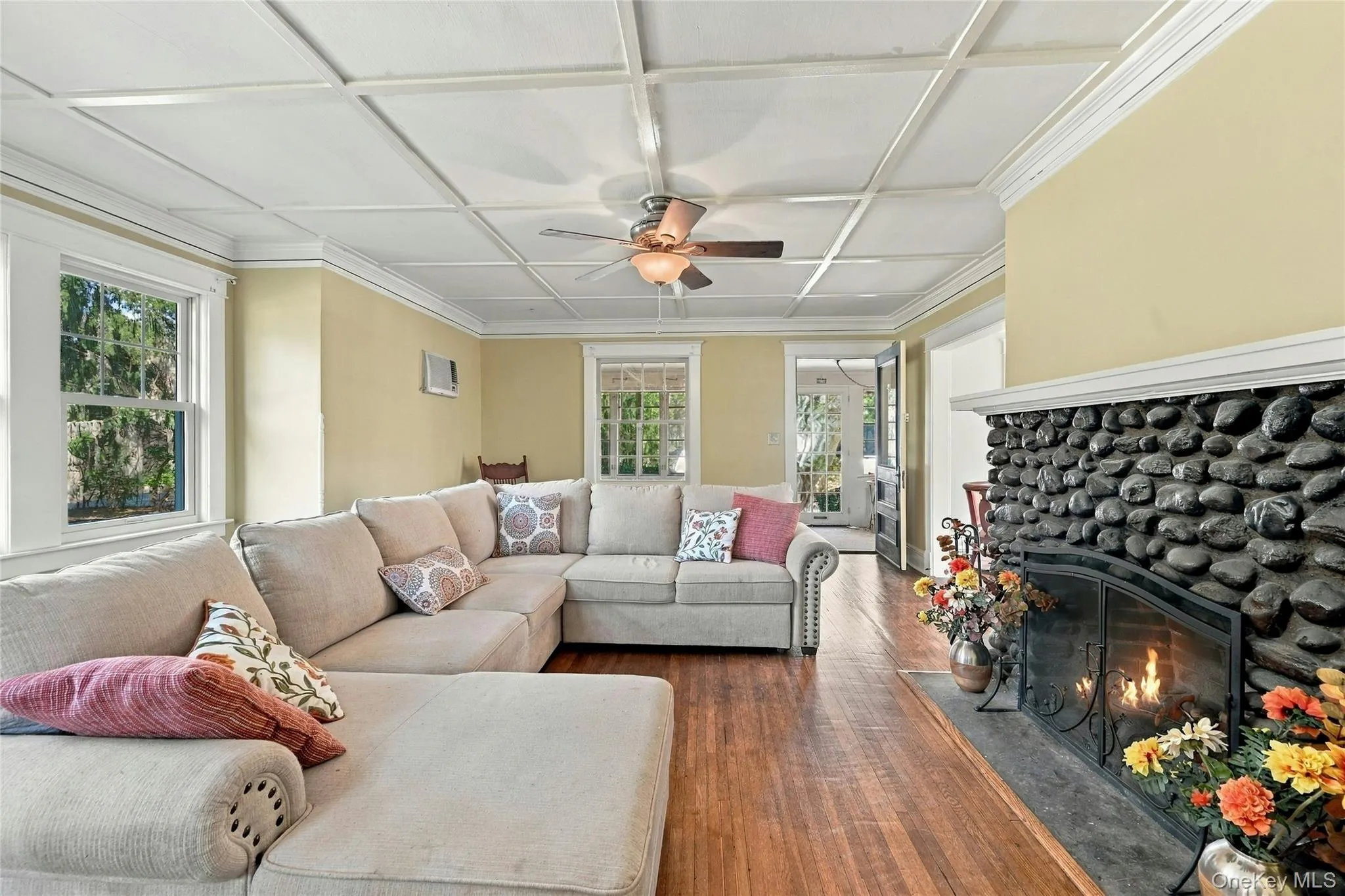 200 Scudder Avenue, Huntington, NY, 4 Bedrooms Bedrooms, 8 Rooms Rooms,2 BathroomsBathrooms,Residential,For Rent,Scudder,0,1051955 200 Scudder Avenue, Huntington, NY, 4 Bedrooms Bedrooms, 8 Rooms Rooms,2 BathroomsBathrooms,Residential,For Rent,Scudder,0,1051955