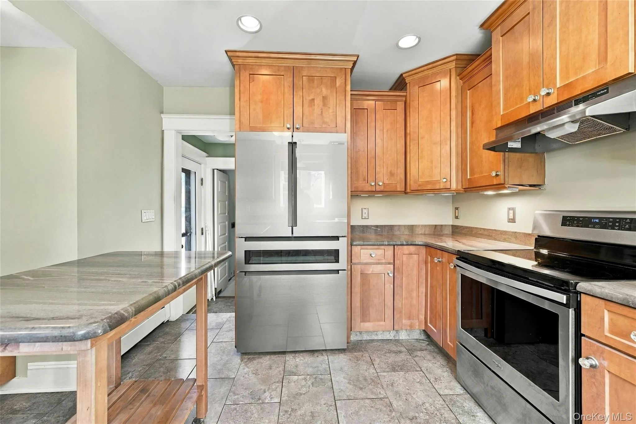 200 Scudder Avenue, Huntington, NY, 4 Bedrooms Bedrooms, 8 Rooms Rooms,2 BathroomsBathrooms,Residential,For Rent,Scudder,0,1051955 200 Scudder Avenue, Huntington, NY, 4 Bedrooms Bedrooms, 8 Rooms Rooms,2 BathroomsBathrooms,Residential,For Rent,Scudder,0,1051955
