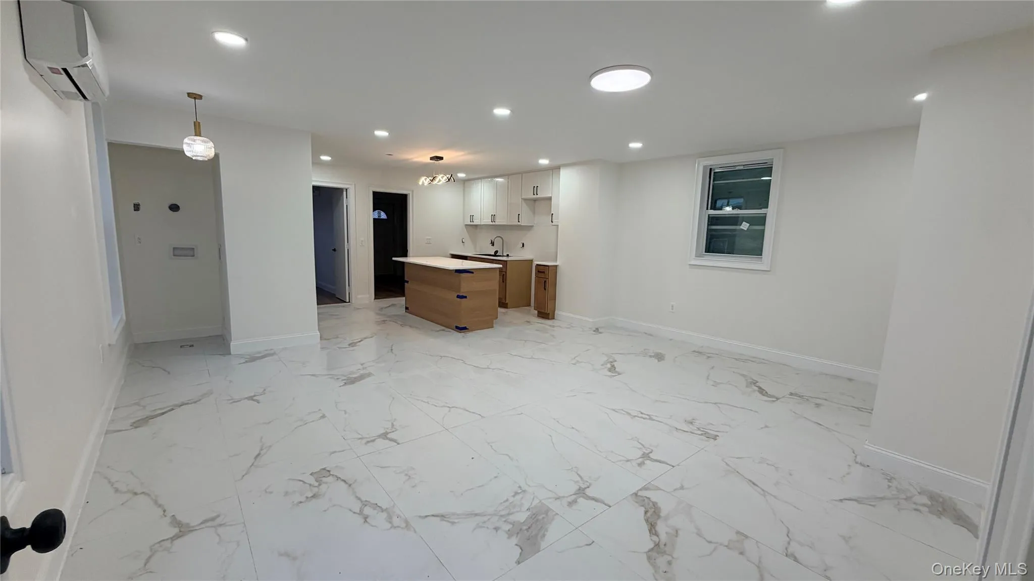 1931 Mayflower Avenue, New York, NY, 3 Bedrooms Bedrooms, 6 Rooms Rooms,2 BathroomsBathrooms,Residential Lease,For Rent,Mayflower,0,1051956 1931 Mayflower Avenue, New York, NY, 3 Bedrooms Bedrooms, 6 Rooms Rooms,2 BathroomsBathrooms,Residential Lease,For Rent,Mayflower,0,1051956