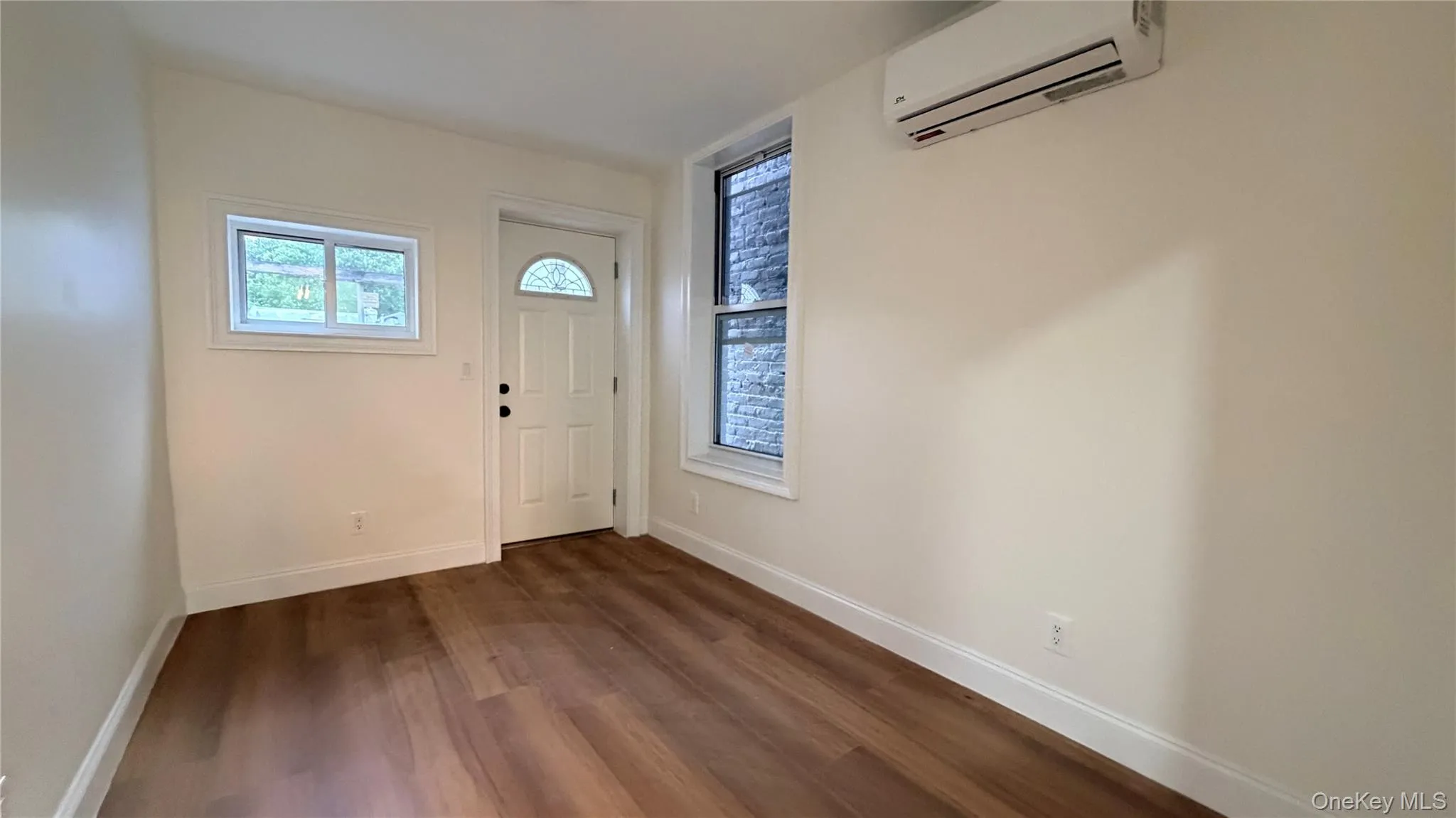 1931 Mayflower Avenue, New York, NY, 3 Bedrooms Bedrooms, 6 Rooms Rooms,2 BathroomsBathrooms,Residential Lease,For Rent,Mayflower,0,1051956 1931 Mayflower Avenue, New York, NY, 3 Bedrooms Bedrooms, 6 Rooms Rooms,2 BathroomsBathrooms,Residential Lease,For Rent,Mayflower,0,1051956