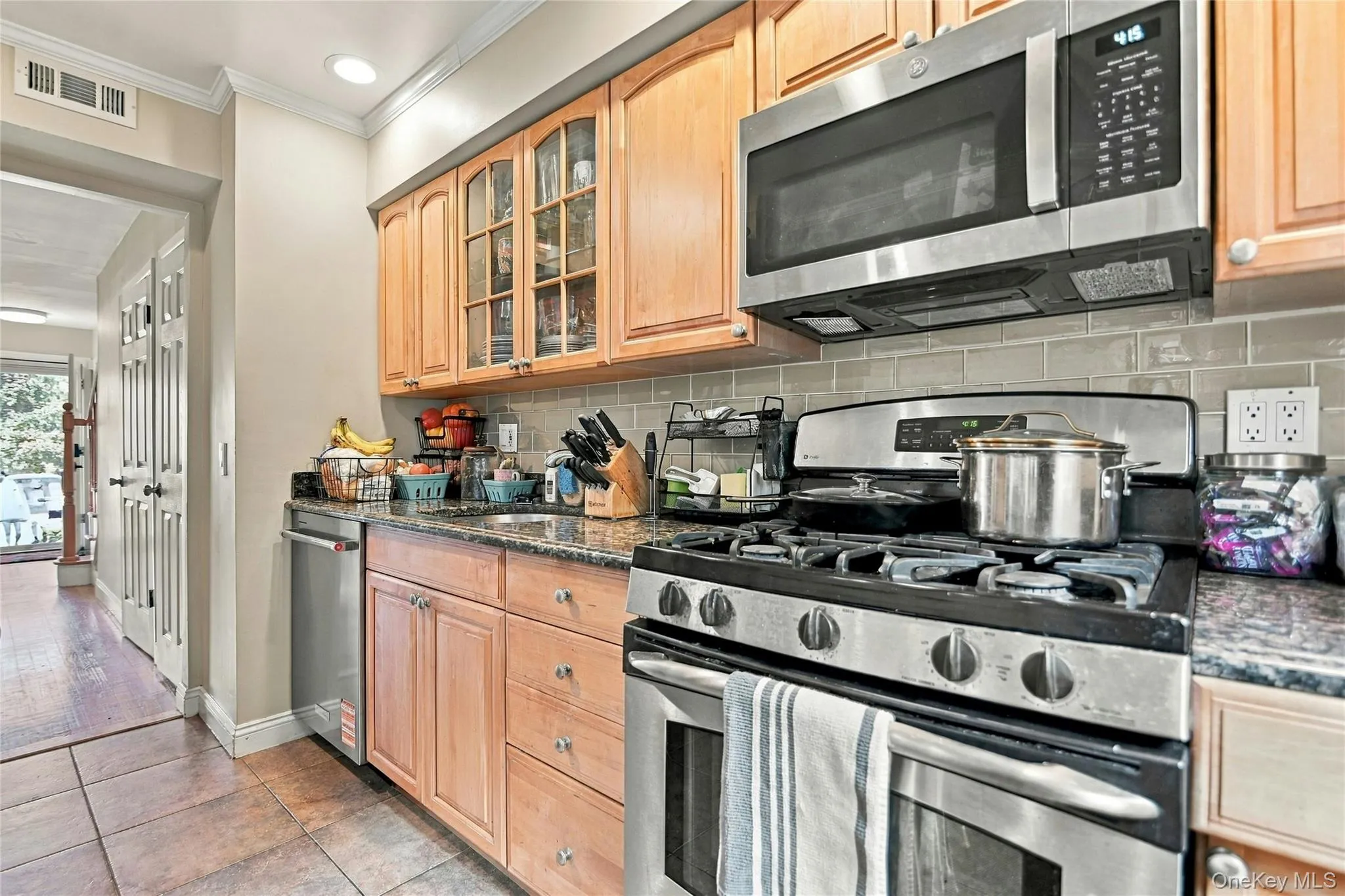 1810 Front Street, Hempstead, NY, 3 Bedrooms Bedrooms, 6 Rooms Rooms,1 BathroomBathrooms,Residential,For Rent,Front,0,1051960 1810 Front Street, Hempstead, NY, 3 Bedrooms Bedrooms, 6 Rooms Rooms,1 BathroomBathrooms,Residential,For Rent,Front,0,1051960