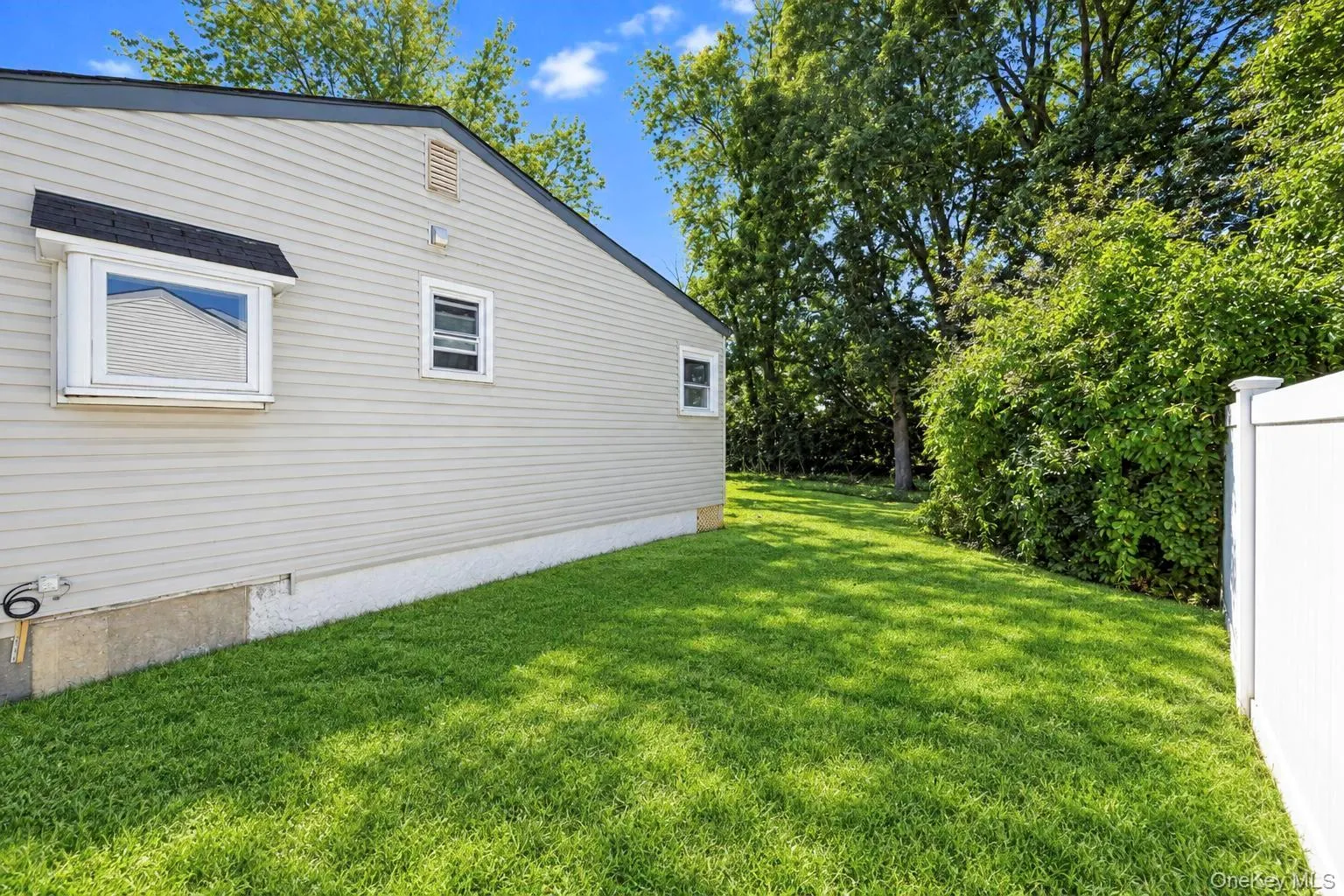 8 Norwalk Lane, Brookhaven, NY, 3 Bedrooms Bedrooms, 5 Rooms Rooms,1 BathroomBathrooms,Residential,For Rent,Norwalk,0,1051965 8 Norwalk Lane, Brookhaven, NY, 3 Bedrooms Bedrooms, 5 Rooms Rooms,1 BathroomBathrooms,Residential,For Rent,Norwalk,0,1051965