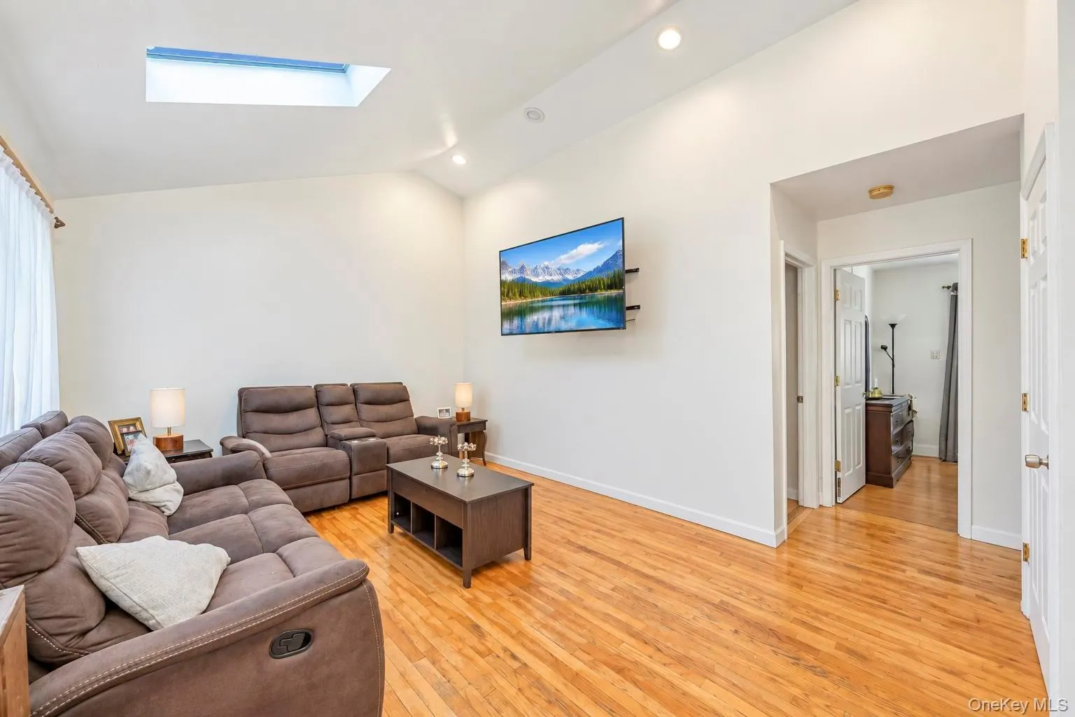 8 Norwalk Lane, Brookhaven, NY, 3 Bedrooms Bedrooms, 5 Rooms Rooms,1 BathroomBathrooms,Residential,For Rent,Norwalk,0,1051965 8 Norwalk Lane, Brookhaven, NY, 3 Bedrooms Bedrooms, 5 Rooms Rooms,1 BathroomBathrooms,Residential,For Rent,Norwalk,0,1051965