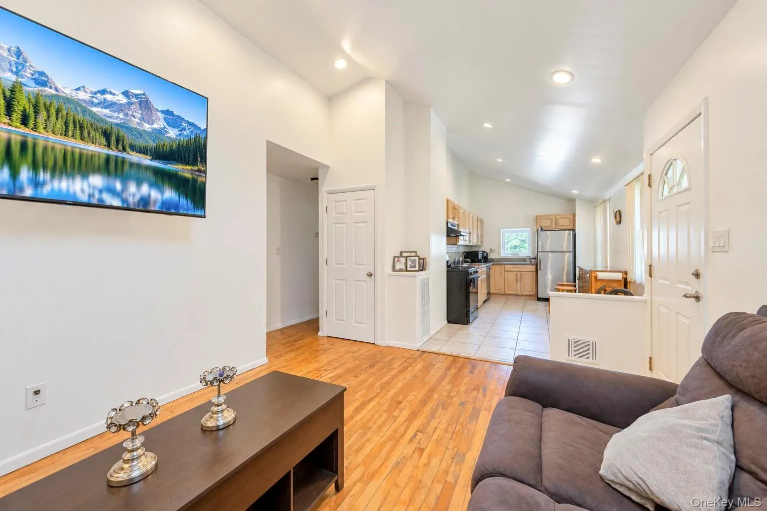 8 Norwalk Lane, Brookhaven, NY, 3 Bedrooms Bedrooms, 5 Rooms Rooms,1 BathroomBathrooms,Residential,For Rent,Norwalk,0,1051965 8 Norwalk Lane, Brookhaven, NY, 3 Bedrooms Bedrooms, 5 Rooms Rooms,1 BathroomBathrooms,Residential,For Rent,Norwalk,0,1051965