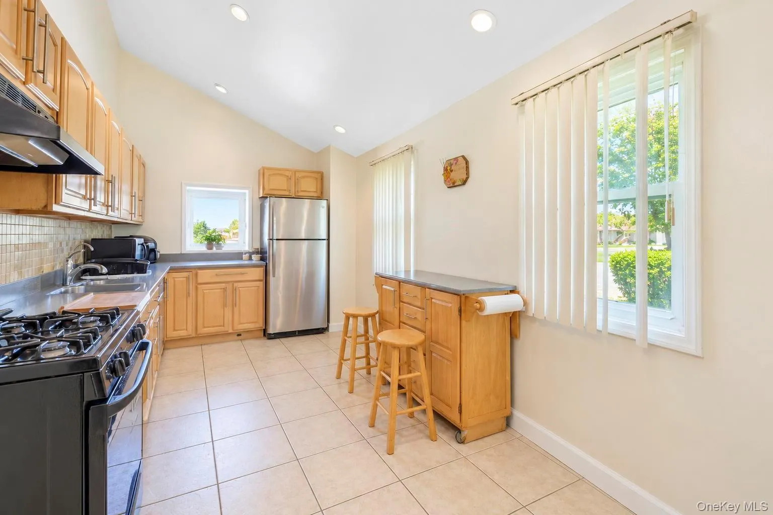 8 Norwalk Lane, Brookhaven, NY, 3 Bedrooms Bedrooms, 5 Rooms Rooms,1 BathroomBathrooms,Residential,For Rent,Norwalk,0,1051965 8 Norwalk Lane, Brookhaven, NY, 3 Bedrooms Bedrooms, 5 Rooms Rooms,1 BathroomBathrooms,Residential,For Rent,Norwalk,0,1051965