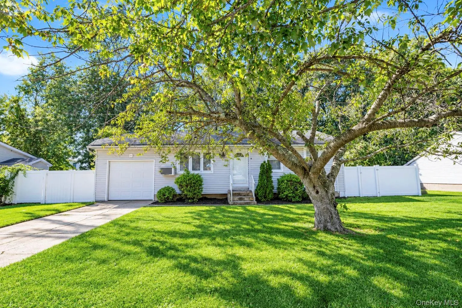 8 Norwalk Lane, Brookhaven, NY, 3 Bedrooms Bedrooms, 5 Rooms Rooms,1 BathroomBathrooms,Residential,For Rent,Norwalk,0,1051965 8 Norwalk Lane, Brookhaven, NY, 3 Bedrooms Bedrooms, 5 Rooms Rooms,1 BathroomBathrooms,Residential,For Rent,Norwalk,0,1051965