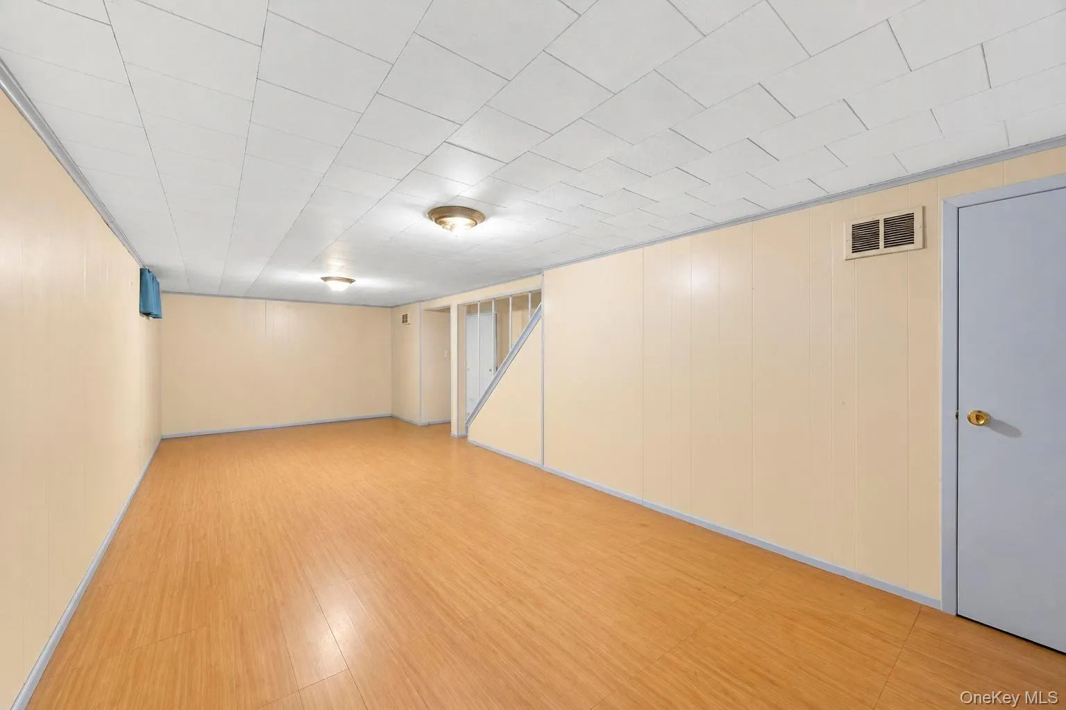 8 Norwalk Lane, Brookhaven, NY, 3 Bedrooms Bedrooms, 5 Rooms Rooms,1 BathroomBathrooms,Residential,For Rent,Norwalk,0,1051965 8 Norwalk Lane, Brookhaven, NY, 3 Bedrooms Bedrooms, 5 Rooms Rooms,1 BathroomBathrooms,Residential,For Rent,Norwalk,0,1051965