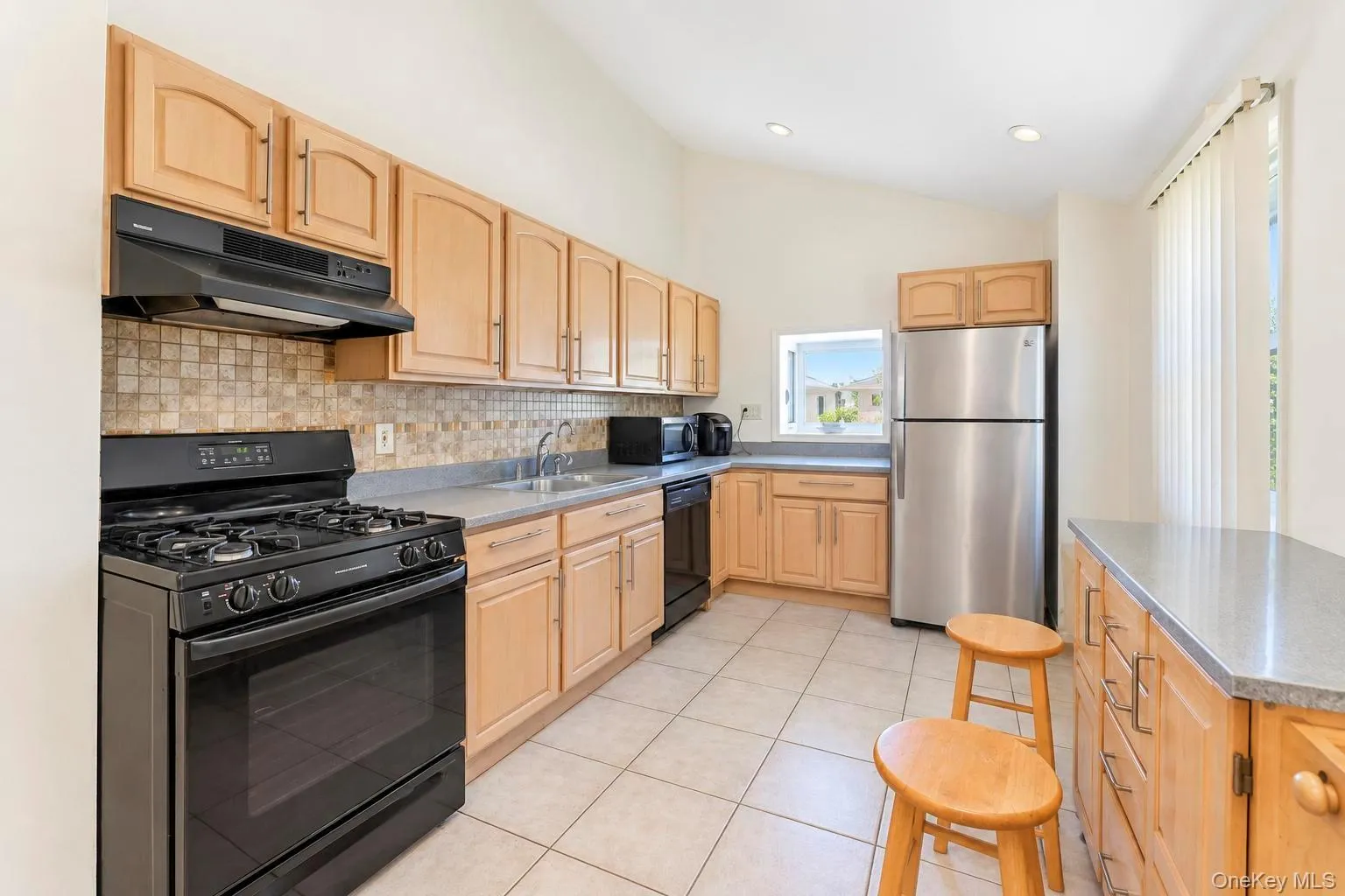 8 Norwalk Lane, Brookhaven, NY, 3 Bedrooms Bedrooms, 5 Rooms Rooms,1 BathroomBathrooms,Residential,For Rent,Norwalk,0,1051965 8 Norwalk Lane, Brookhaven, NY, 3 Bedrooms Bedrooms, 5 Rooms Rooms,1 BathroomBathrooms,Residential,For Rent,Norwalk,0,1051965
