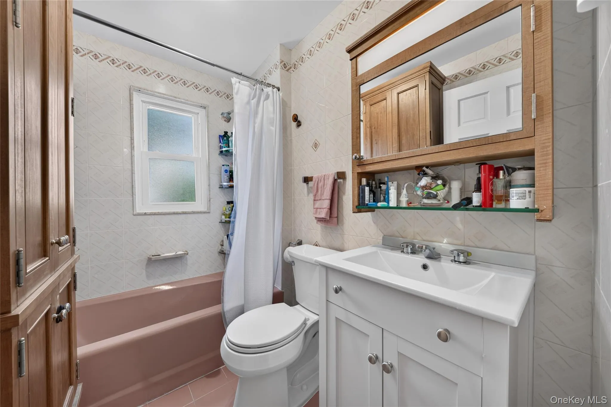 6511 Claran Court, New York, NY, 3 Bedrooms Bedrooms, 7 Rooms Rooms,3 BathroomsBathrooms,Residential,For Rent,Claran,0,1051977 6511 Claran Court, New York, NY, 3 Bedrooms Bedrooms, 7 Rooms Rooms,3 BathroomsBathrooms,Residential,For Rent,Claran,0,1051977