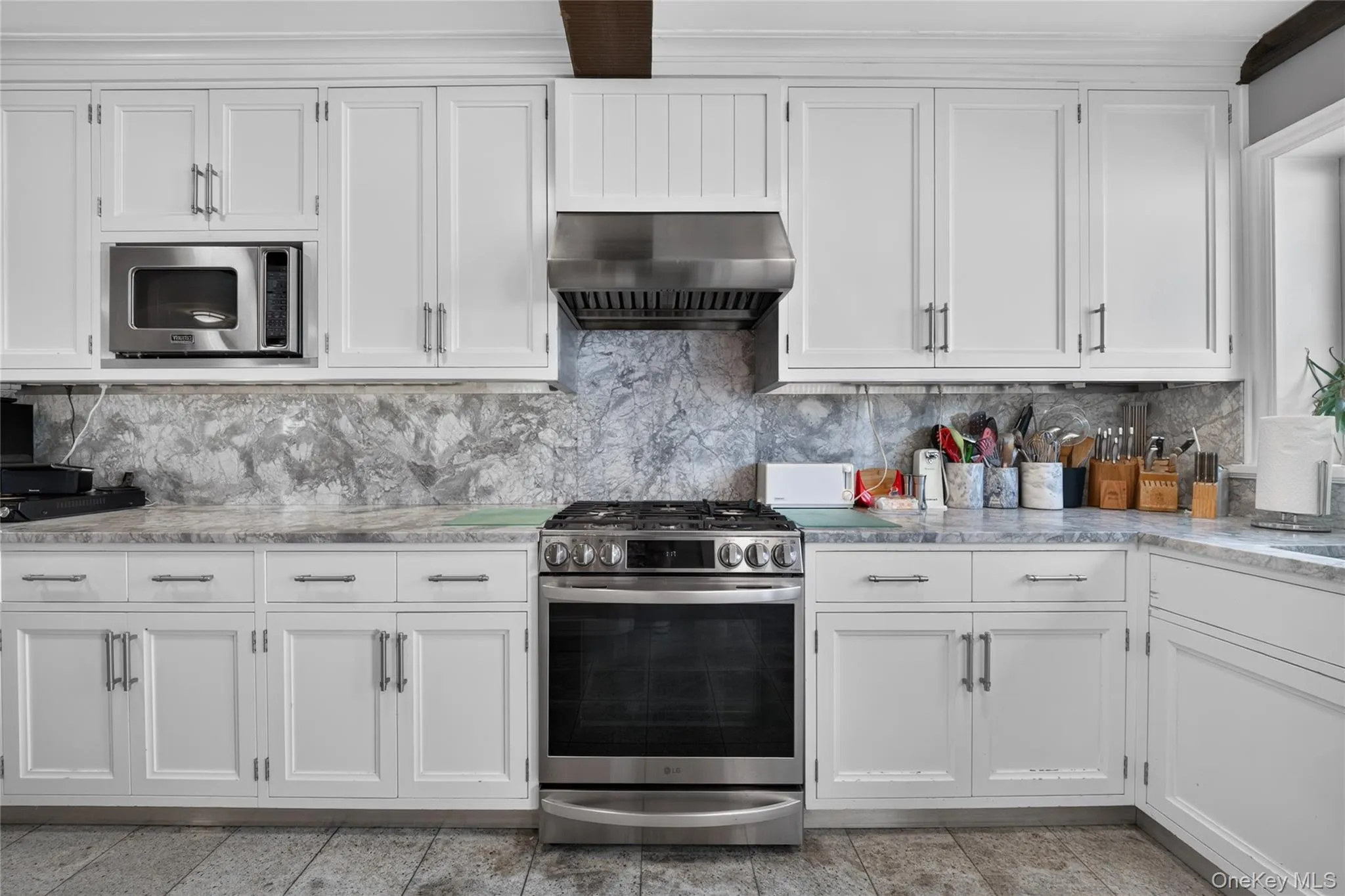 6511 Claran Court, New York, NY, 3 Bedrooms Bedrooms, 7 Rooms Rooms,3 BathroomsBathrooms,Residential,For Rent,Claran,0,1051977 6511 Claran Court, New York, NY, 3 Bedrooms Bedrooms, 7 Rooms Rooms,3 BathroomsBathrooms,Residential,For Rent,Claran,0,1051977