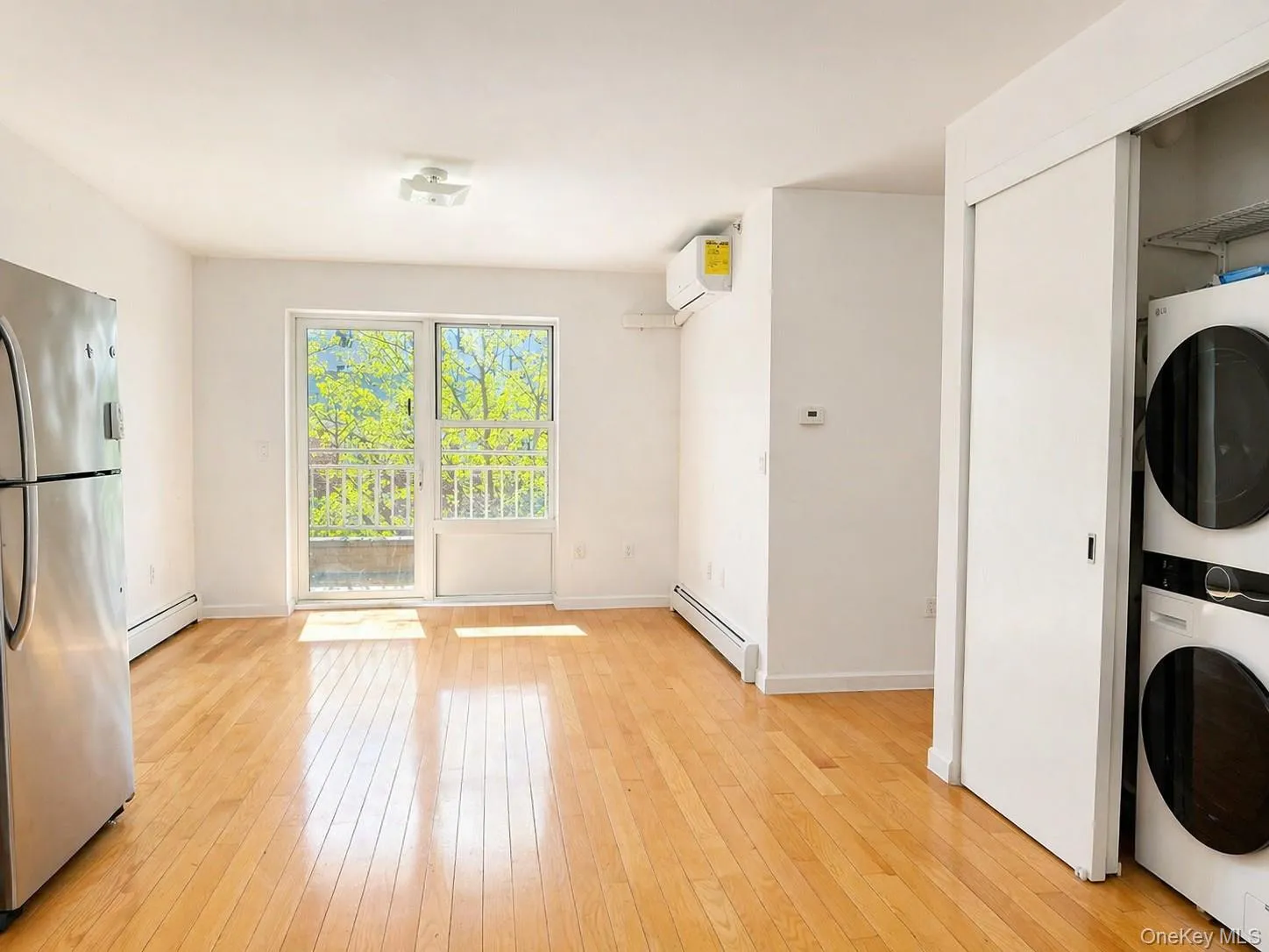 93-05 37th Avenue, New York, NY, 2 Bedrooms Bedrooms, 5 Rooms Rooms,2 BathroomsBathrooms,Residential,For Rent,37th,0,1051978 93-05 37th Avenue, New York, NY, 2 Bedrooms Bedrooms, 5 Rooms Rooms,2 BathroomsBathrooms,Residential,For Rent,37th,0,1051978