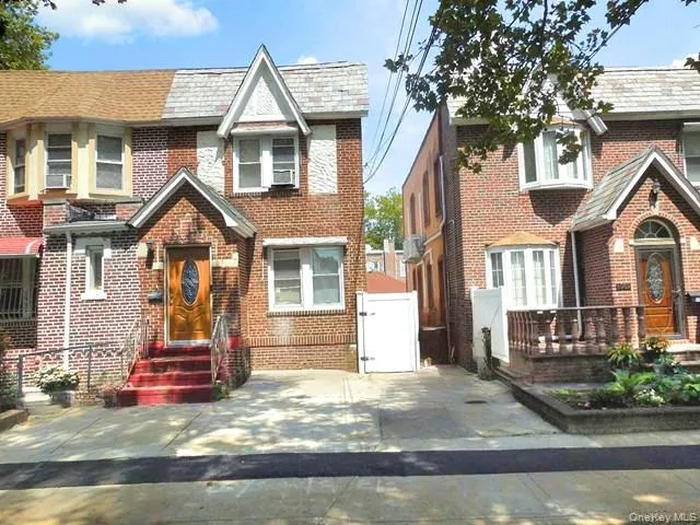 89-07 Vanderveer Street, New York, NY, 3 Bedrooms Bedrooms, 6 Rooms Rooms,1 BathroomBathrooms,Residential,For Rent,Vanderveer,0,1051981 89-07 Vanderveer Street, New York, NY, 3 Bedrooms Bedrooms, 6 Rooms Rooms,1 BathroomBathrooms,Residential,For Rent,Vanderveer,0,1051981