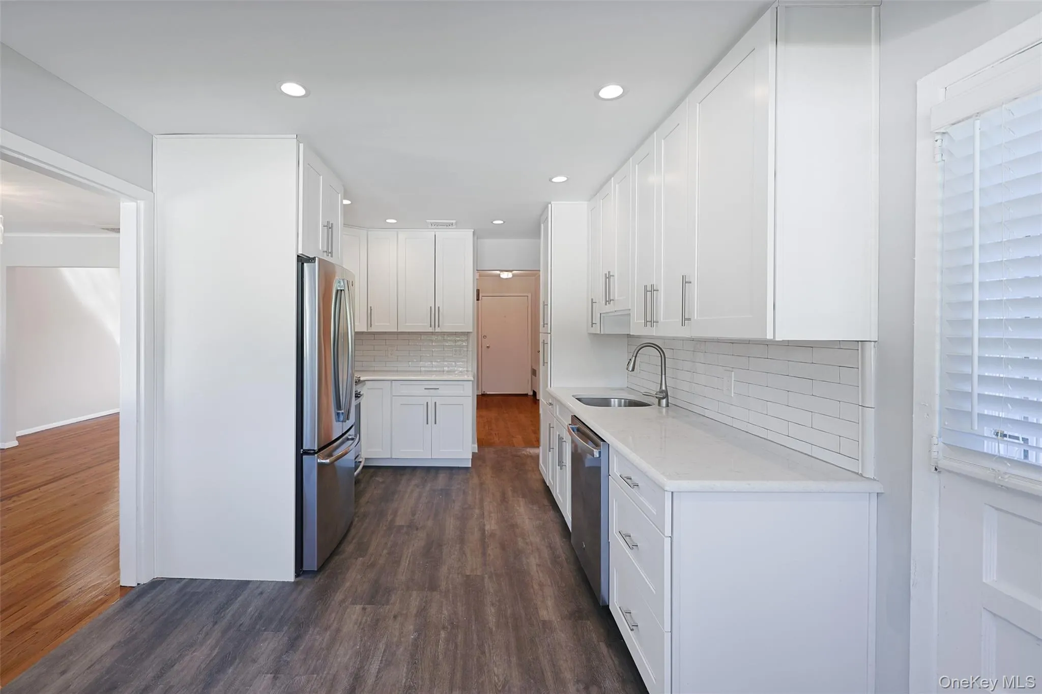 25 Hollywood Drive, Oyster Bay, NY, 3 Bedrooms Bedrooms, 8 Rooms Rooms,2 BathroomsBathrooms,Residential Lease,For Rent,Hollywood,0,1051982 25 Hollywood Drive, Oyster Bay, NY, 3 Bedrooms Bedrooms, 8 Rooms Rooms,2 BathroomsBathrooms,Residential Lease,For Rent,Hollywood,0,1051982