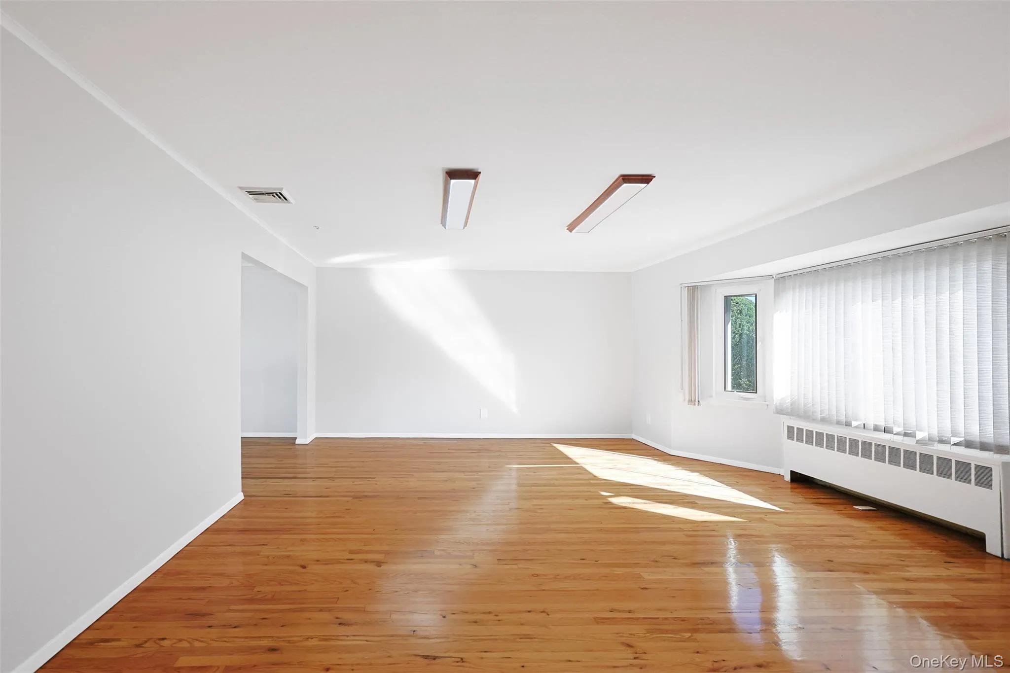 25 Hollywood Drive, Oyster Bay, NY, 3 Bedrooms Bedrooms, 8 Rooms Rooms,2 BathroomsBathrooms,Residential Lease,For Rent,Hollywood,0,1051982 25 Hollywood Drive, Oyster Bay, NY, 3 Bedrooms Bedrooms, 8 Rooms Rooms,2 BathroomsBathrooms,Residential Lease,For Rent,Hollywood,0,1051982