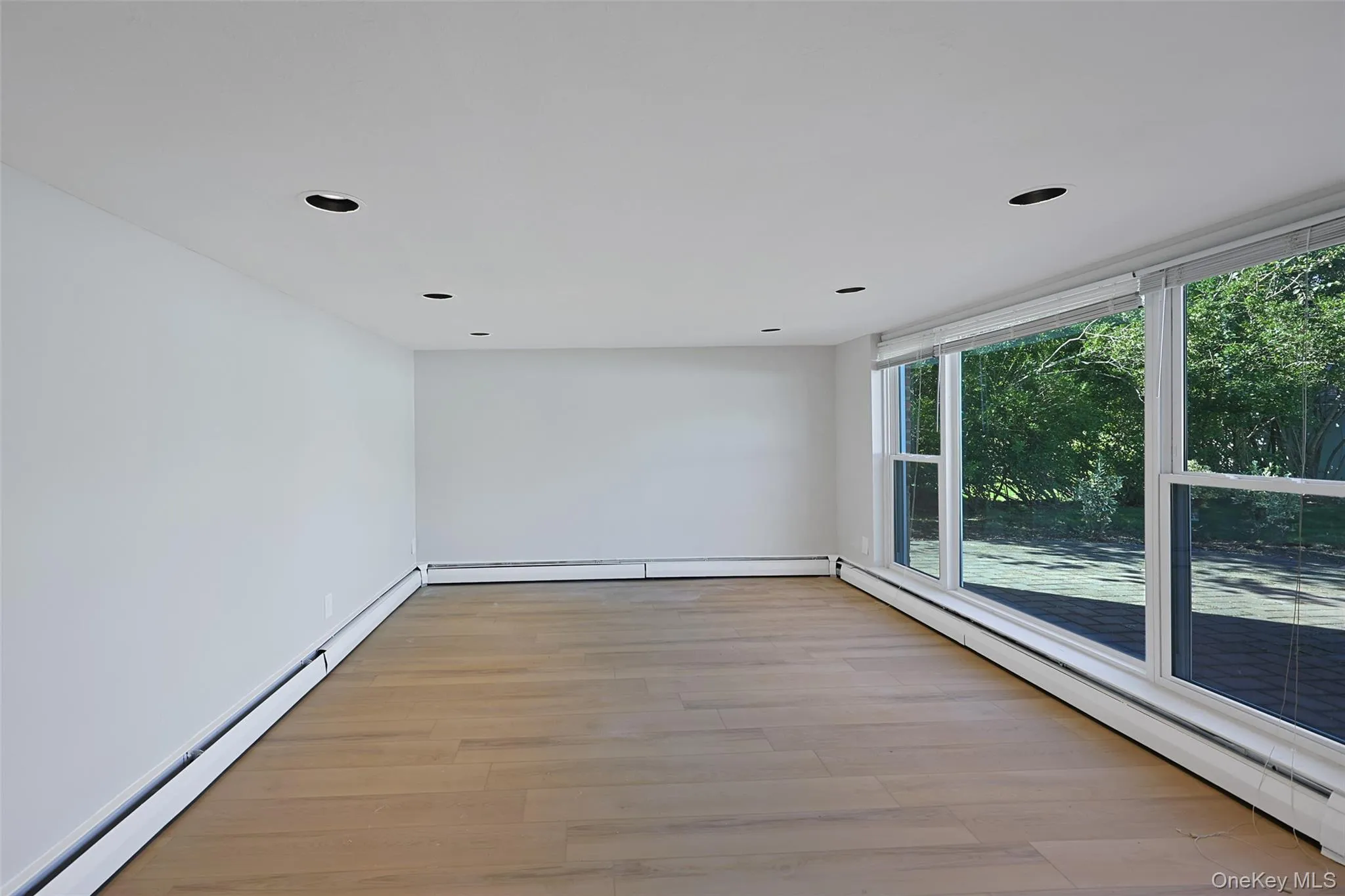 25 Hollywood Drive, Oyster Bay, NY, 3 Bedrooms Bedrooms, 8 Rooms Rooms,2 BathroomsBathrooms,Residential Lease,For Rent,Hollywood,0,1051982 25 Hollywood Drive, Oyster Bay, NY, 3 Bedrooms Bedrooms, 8 Rooms Rooms,2 BathroomsBathrooms,Residential Lease,For Rent,Hollywood,0,1051982
