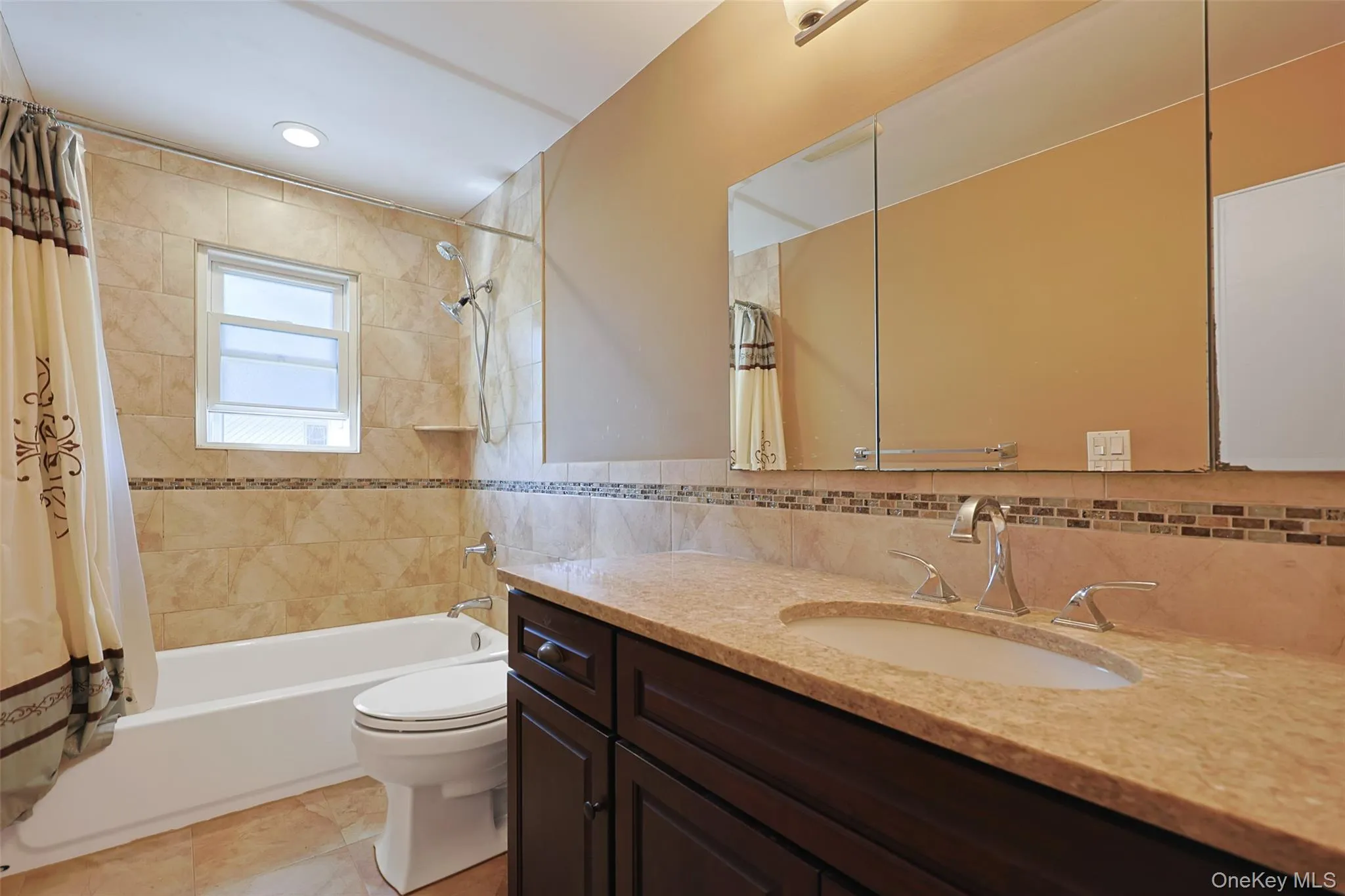 25 Hollywood Drive, Oyster Bay, NY, 3 Bedrooms Bedrooms, 8 Rooms Rooms,2 BathroomsBathrooms,Residential Lease,For Rent,Hollywood,0,1051982 25 Hollywood Drive, Oyster Bay, NY, 3 Bedrooms Bedrooms, 8 Rooms Rooms,2 BathroomsBathrooms,Residential Lease,For Rent,Hollywood,0,1051982