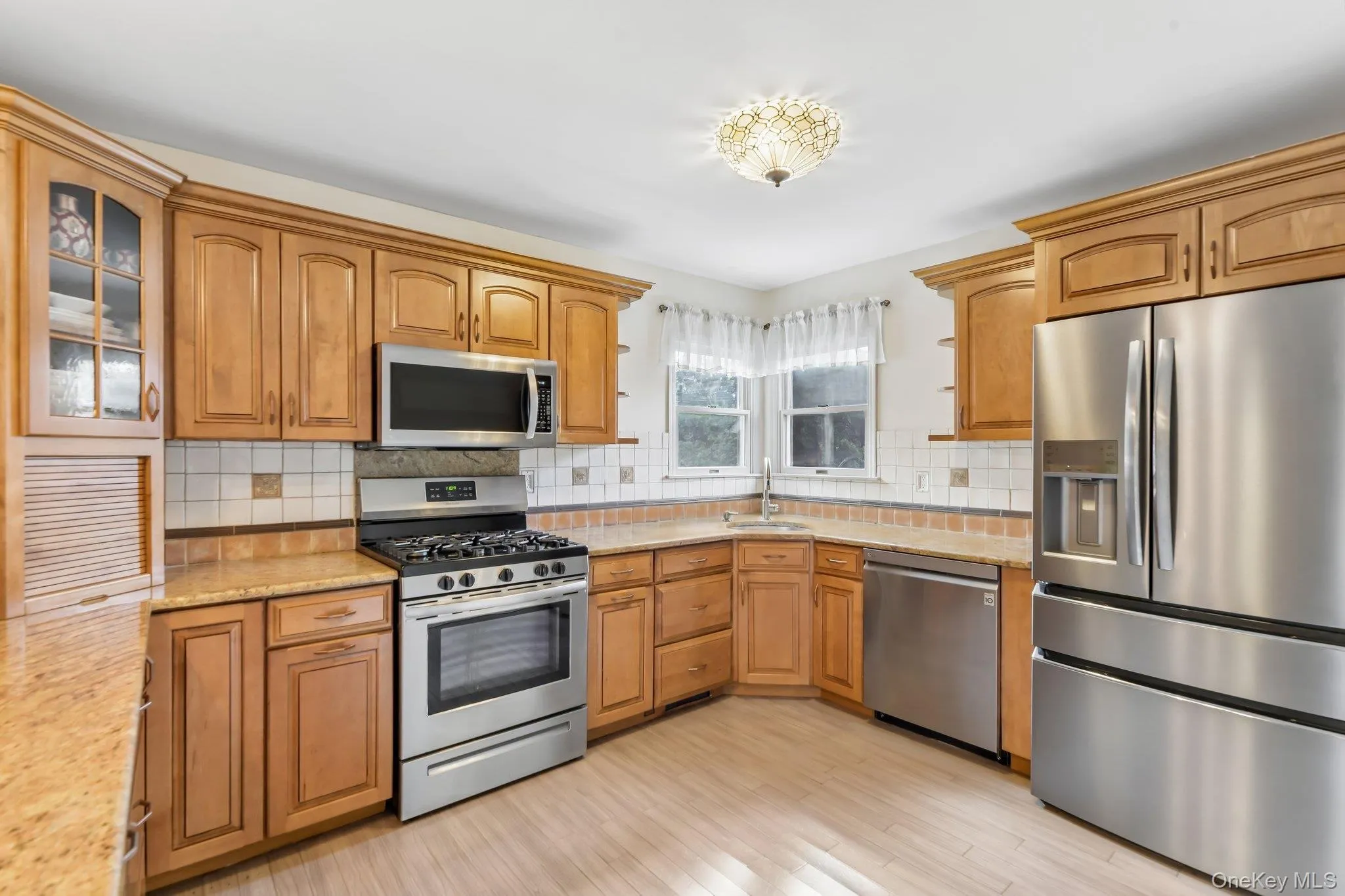 2 Fernwood Terrace, Hempstead, NY, 3 Bedrooms Bedrooms, 6 Rooms Rooms,3 BathroomsBathrooms,Residential,For Rent,Fernwood,0,1051984 2 Fernwood Terrace, Hempstead, NY, 3 Bedrooms Bedrooms, 6 Rooms Rooms,3 BathroomsBathrooms,Residential,For Rent,Fernwood,0,1051984