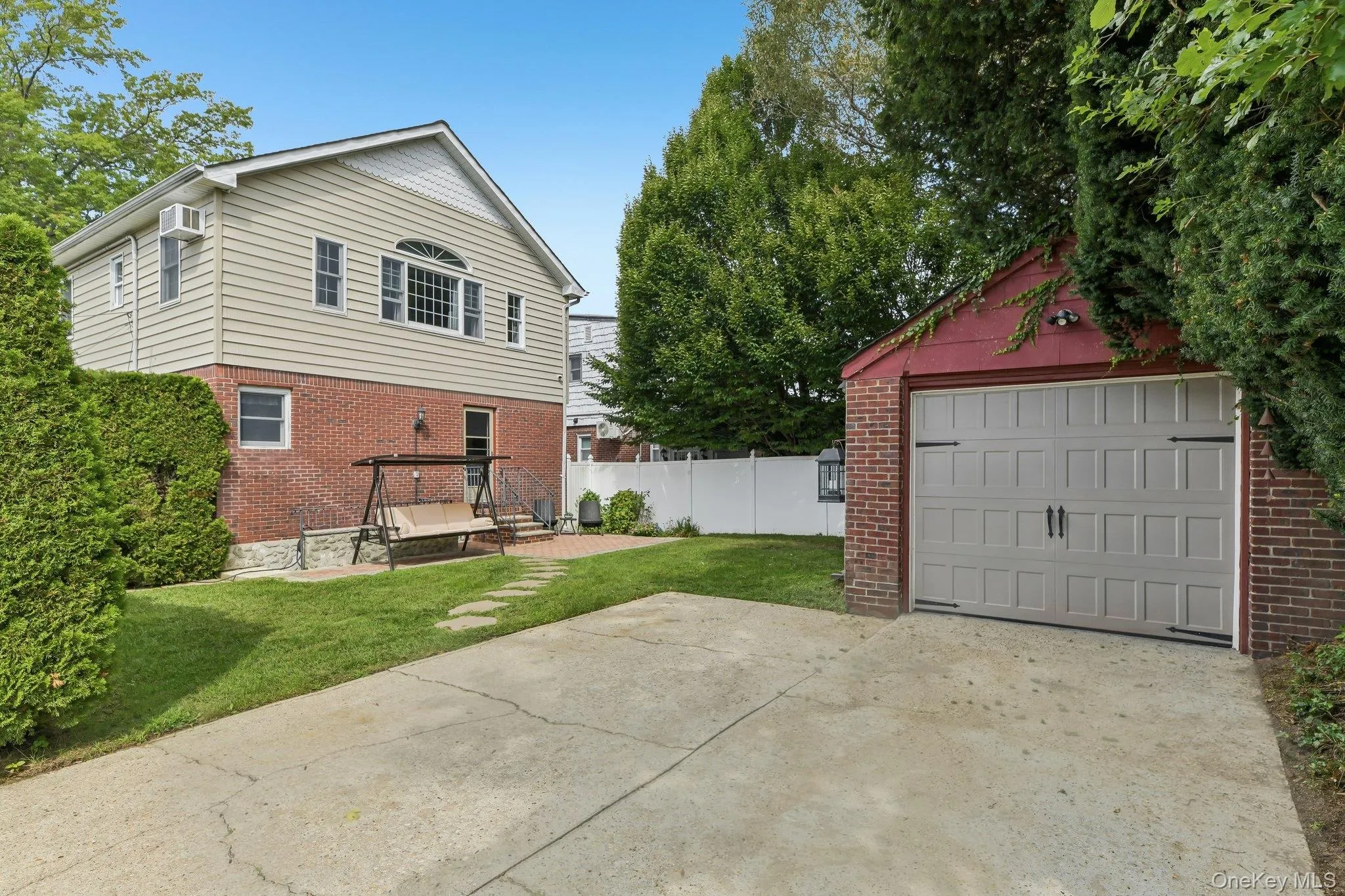 2 Fernwood Terrace, Hempstead, NY, 3 Bedrooms Bedrooms, 6 Rooms Rooms,3 BathroomsBathrooms,Residential,For Rent,Fernwood,0,1051984 2 Fernwood Terrace, Hempstead, NY, 3 Bedrooms Bedrooms, 6 Rooms Rooms,3 BathroomsBathrooms,Residential,For Rent,Fernwood,0,1051984