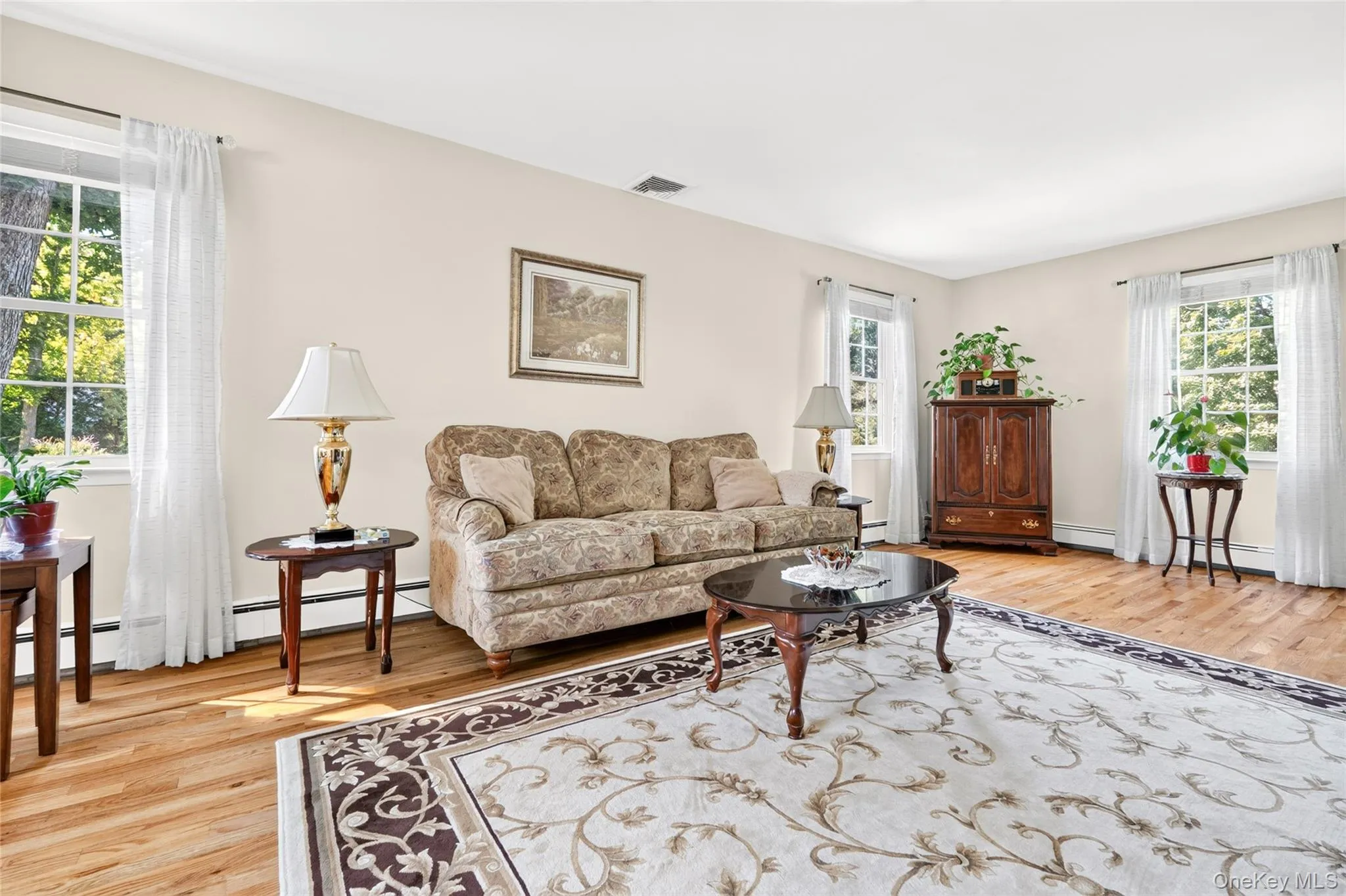 4 Wayne Drive, Poughkeepsie (town), NY, 4 Bedrooms Bedrooms, 10 Rooms Rooms,2 BathroomsBathrooms,Residential,For Rent,Wayne,0,1051987 4 Wayne Drive, Poughkeepsie (town), NY, 4 Bedrooms Bedrooms, 10 Rooms Rooms,2 BathroomsBathrooms,Residential,For Rent,Wayne,0,1051987