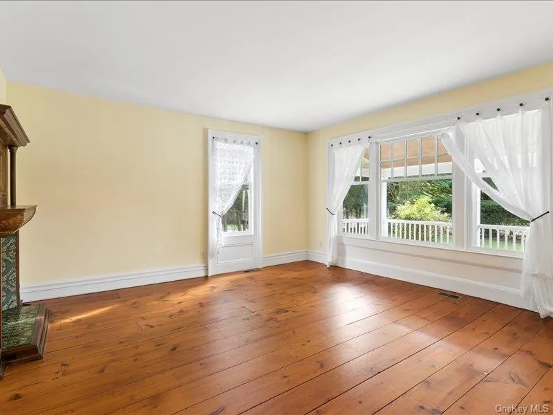 25105 Main Road, Southold, NY, 4 Bedrooms Bedrooms, 9 Rooms Rooms,3 BathroomsBathrooms,Residential,For Rent,Main,0,1051989 25105 Main Road, Southold, NY, 4 Bedrooms Bedrooms, 9 Rooms Rooms,3 BathroomsBathrooms,Residential,For Rent,Main,0,1051989