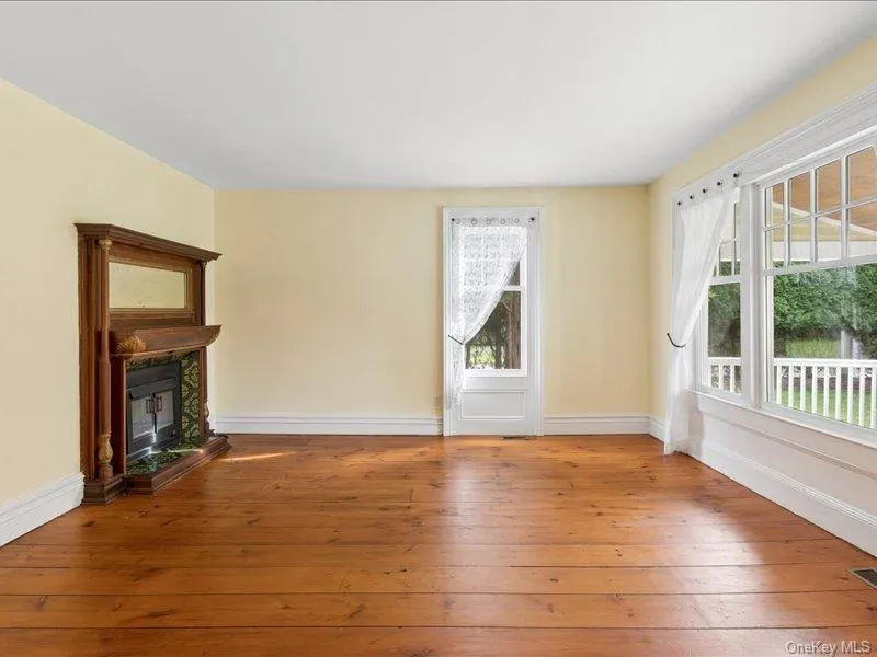 25105 Main Road, Southold, NY, 4 Bedrooms Bedrooms, 9 Rooms Rooms,3 BathroomsBathrooms,Residential,For Rent,Main,0,1051989 25105 Main Road, Southold, NY, 4 Bedrooms Bedrooms, 9 Rooms Rooms,3 BathroomsBathrooms,Residential,For Rent,Main,0,1051989