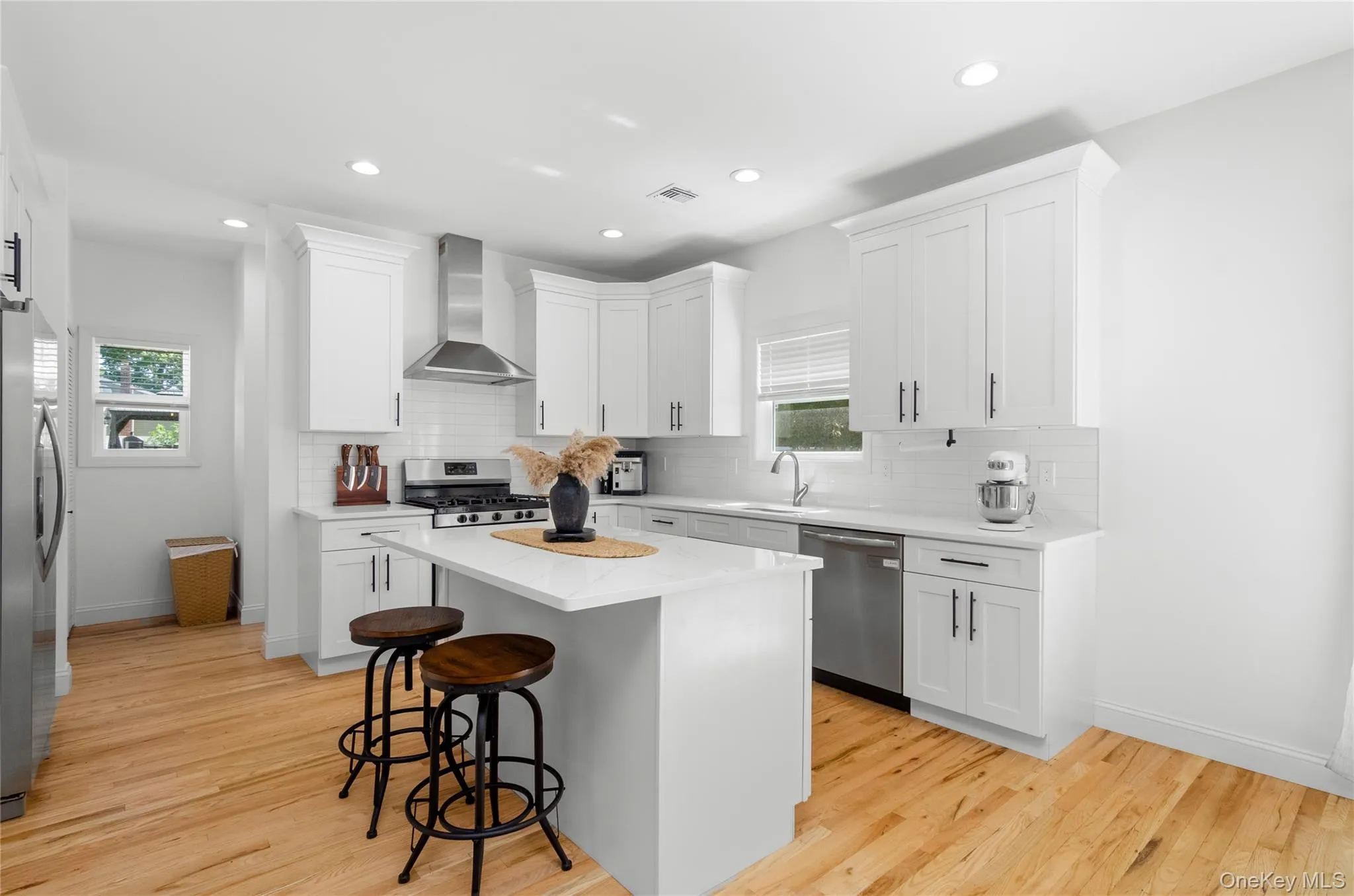 44 James Street, Brookhaven, NY, 4 Bedrooms Bedrooms, 7 Rooms Rooms,2 BathroomsBathrooms,Residential,For Rent,James,0,1051990 44 James Street, Brookhaven, NY, 4 Bedrooms Bedrooms, 7 Rooms Rooms,2 BathroomsBathrooms,Residential,For Rent,James,0,1051990